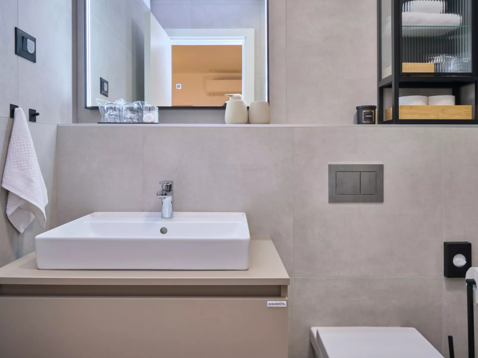 "Splitful Apartment" - Binnen