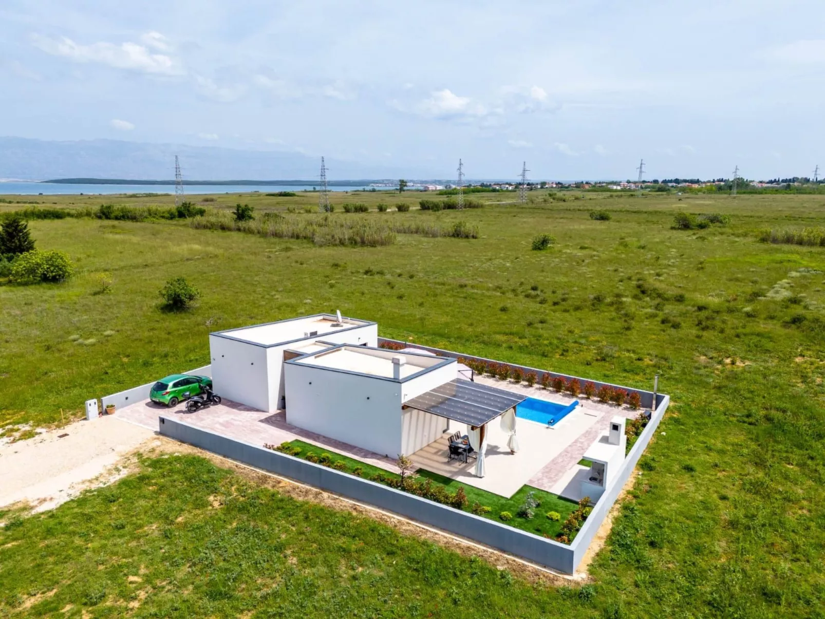 Villa mit beheiztem Pool - von TA Leut Agency-Buiten