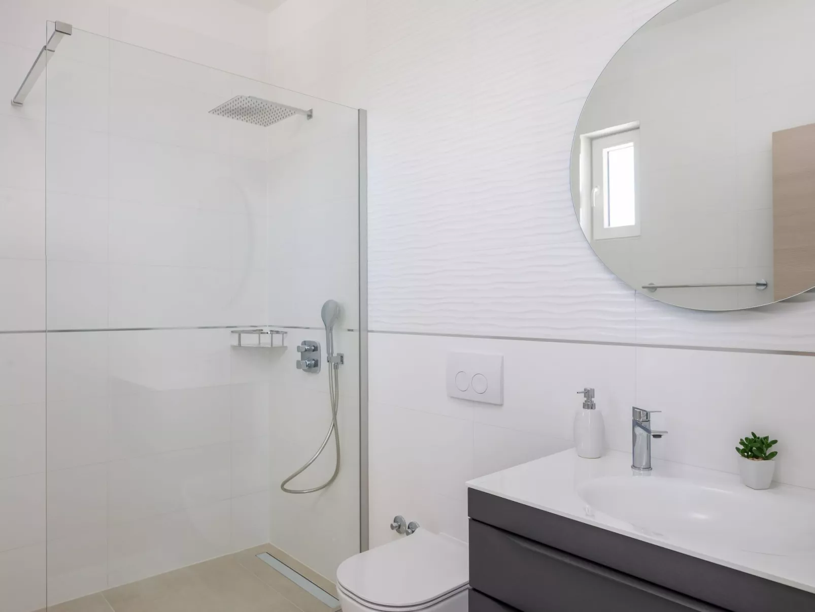 Luxuriöse Villa Dolce Vita direkt am Meer mit privatem Pool und Parkplatz-Image-tags.info