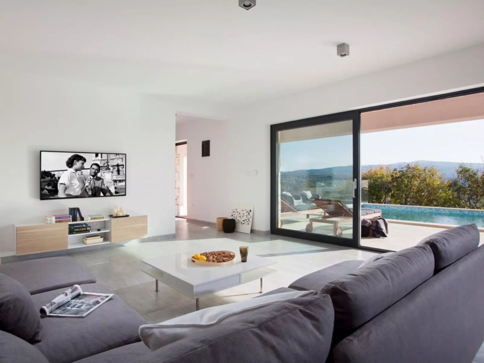 Moderne Villa Arsia mit Pool, gelegen in der Nähe von Labin-Binnen