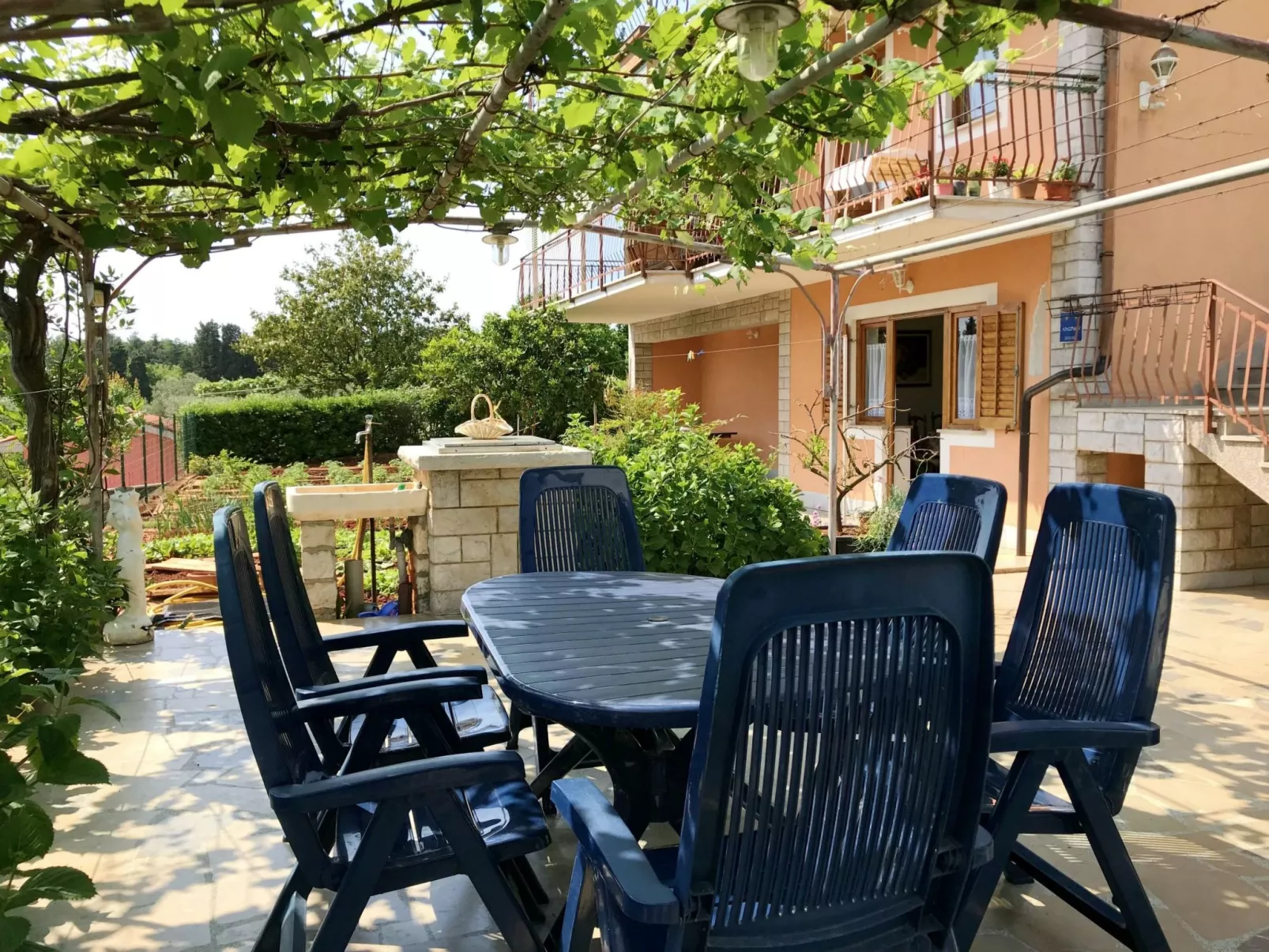 Apartment mit zwei Schlafzimmern in Strandnähe - Buiten