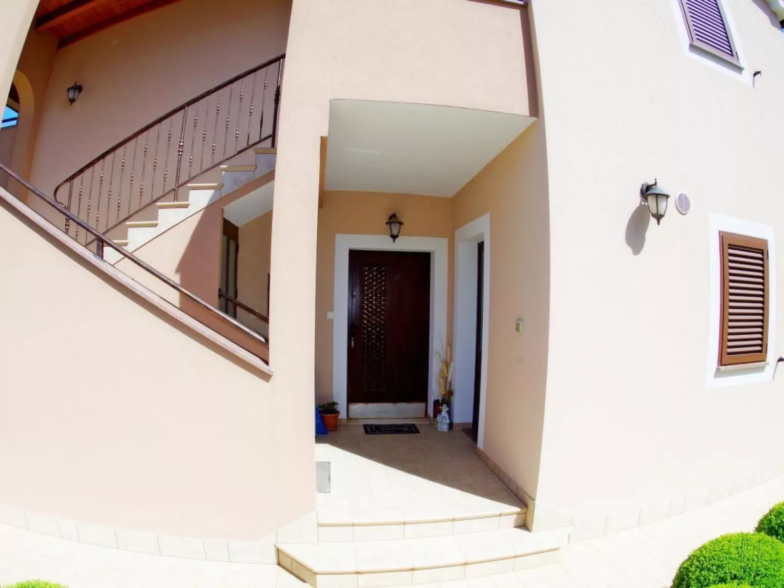 "Denis" mit Terrasse-Image-tags.info