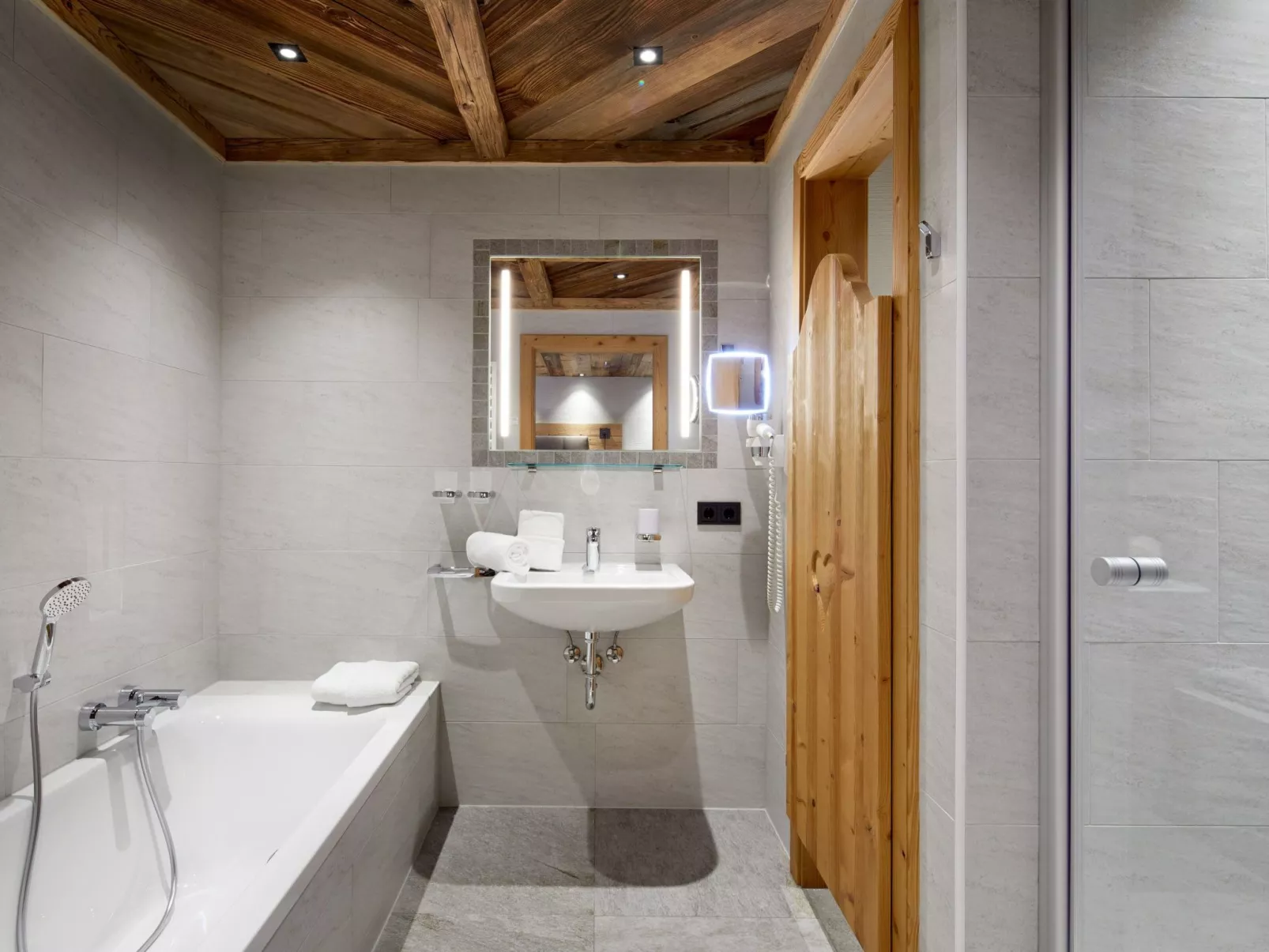 Chalet Promi-Alm in Flachau-Binnen