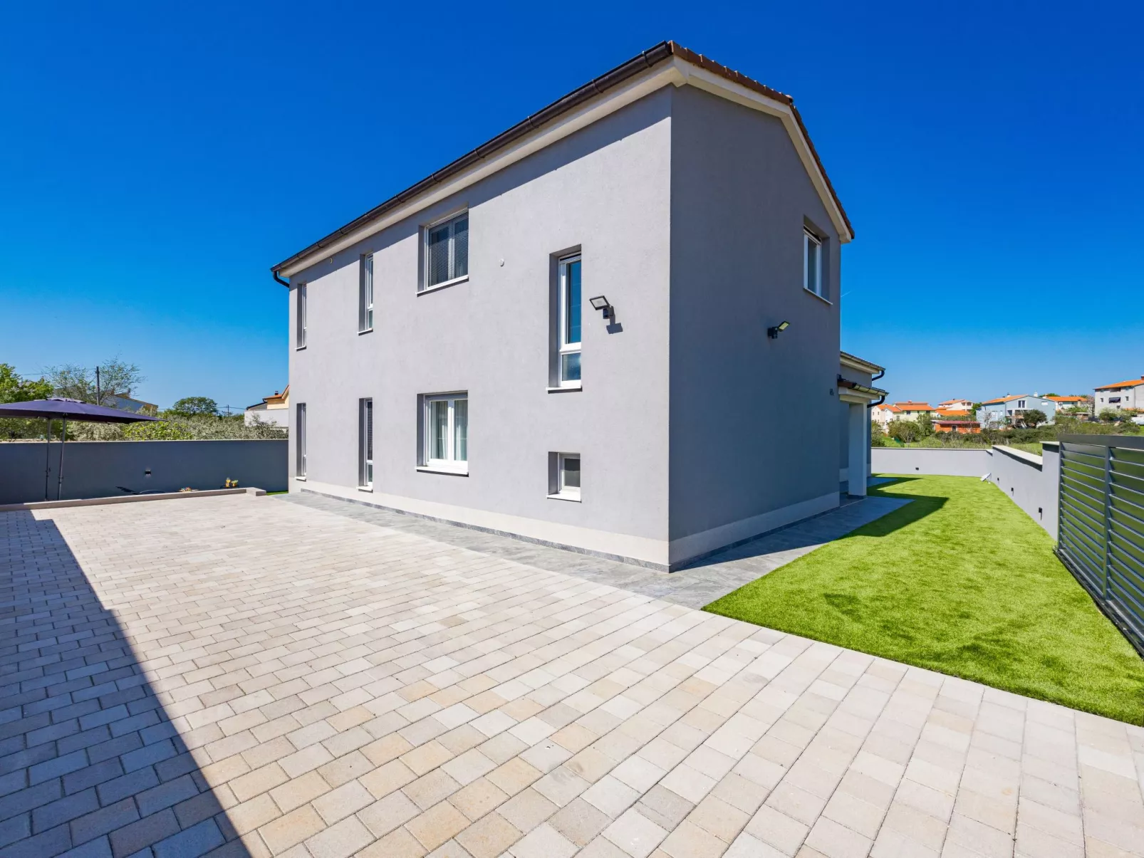 Villa Tea mit beheiztem Salzwasserpool-Buiten