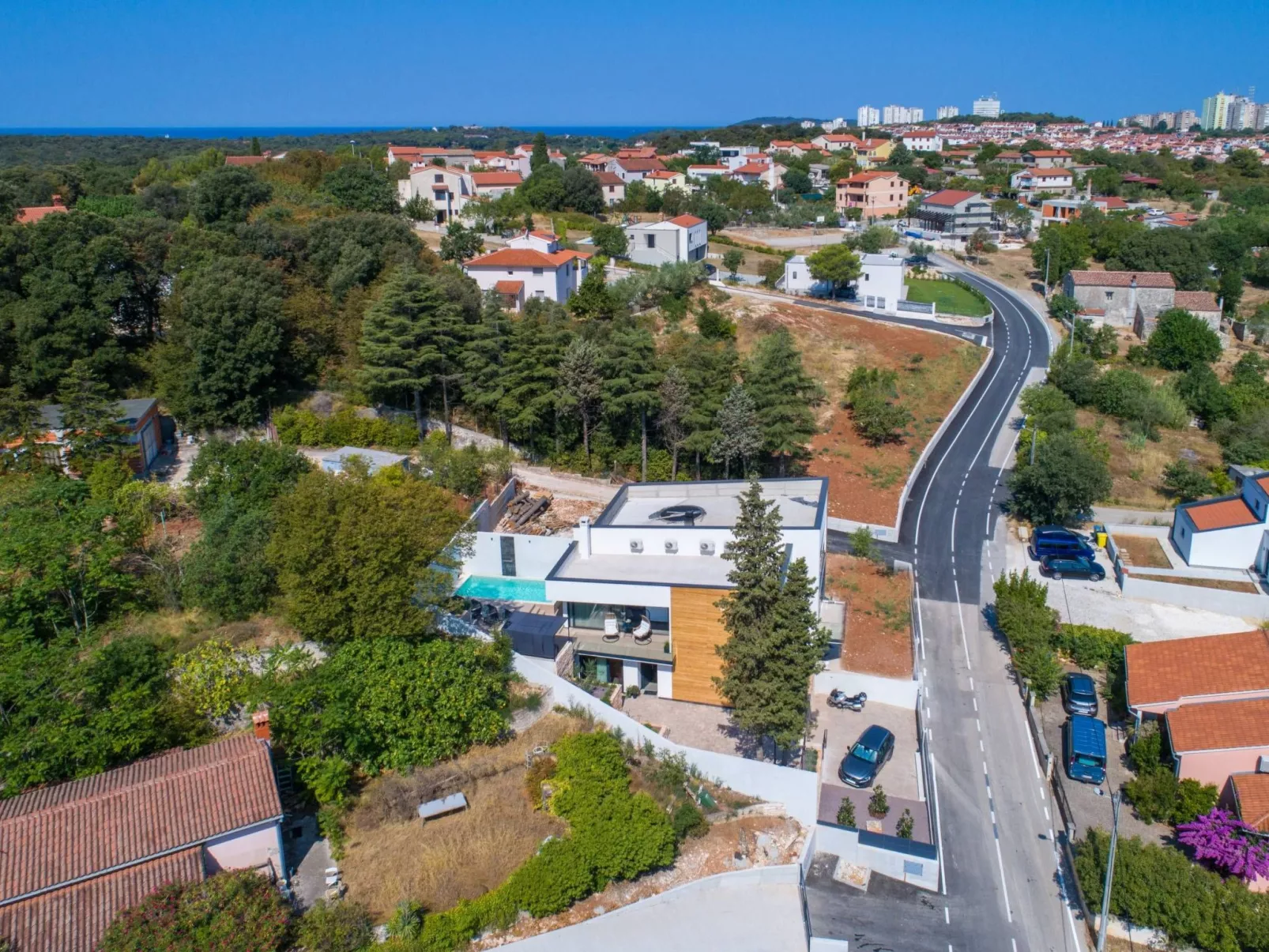 In Vintijan mit Privatem Pool-Buiten