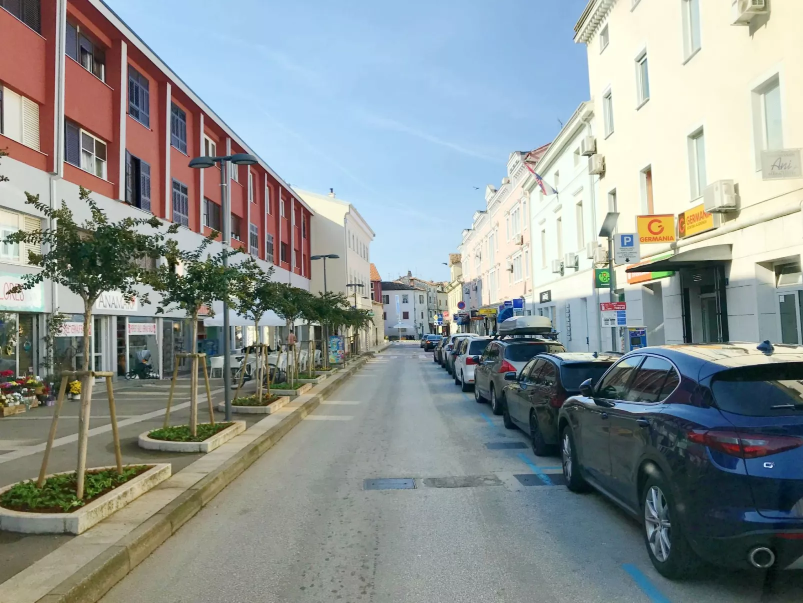 Apartment Nika1 Umag mit Pool und Whirlpool 400 Meter vom Strand entfernt - Buiten