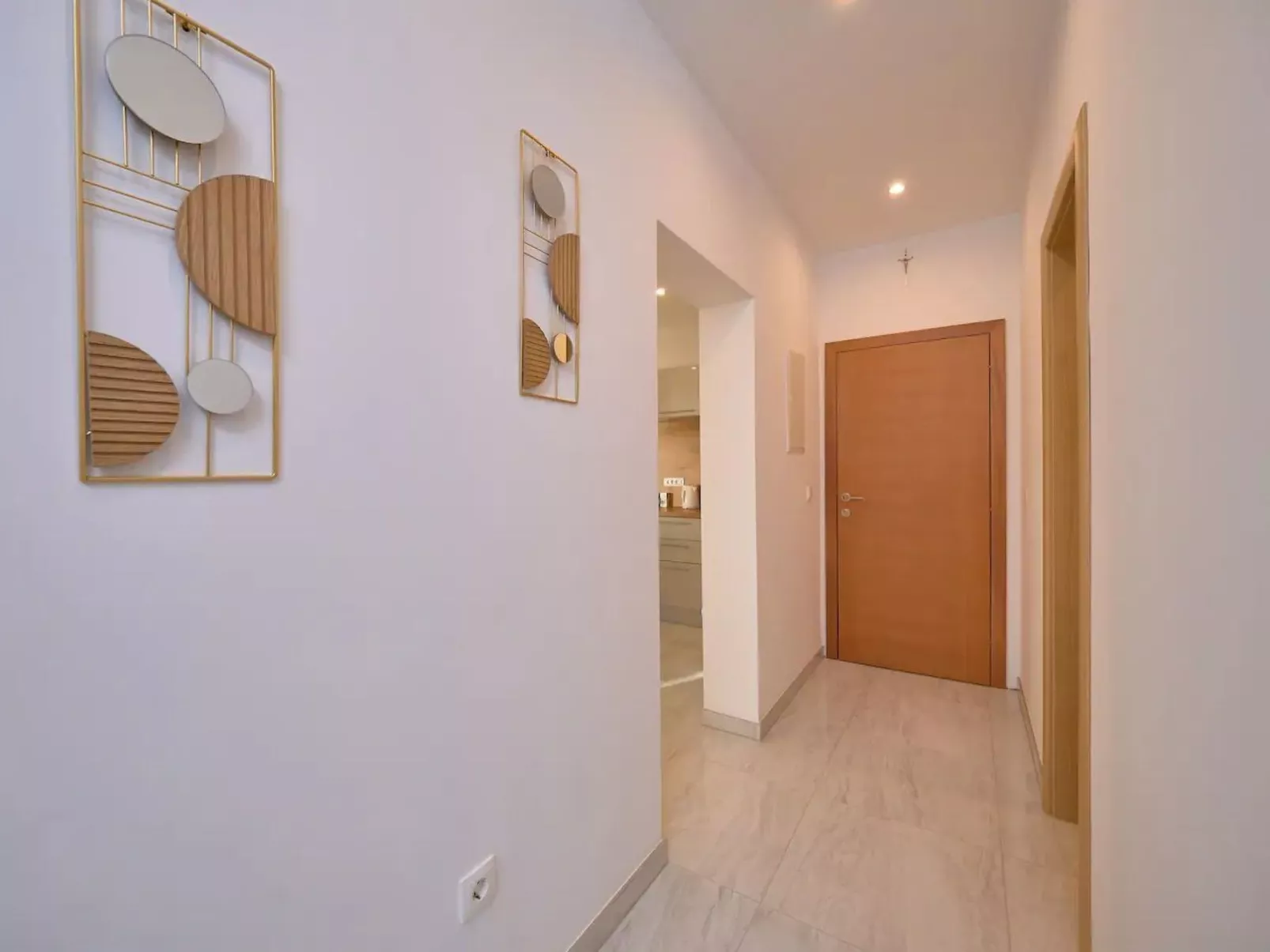 M&M Ferienhaus mit Pool-Binnen