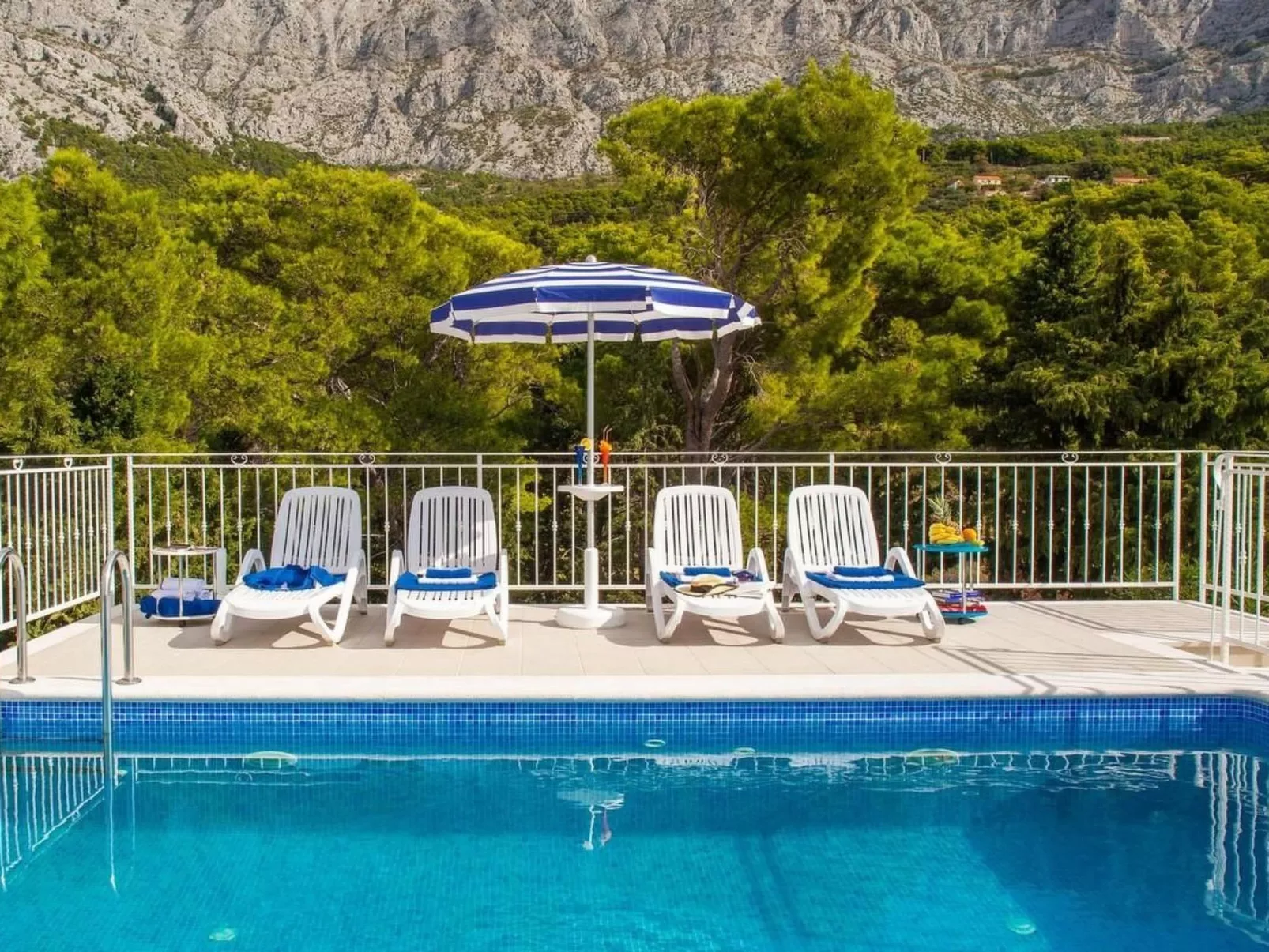 Haus Finestra-Buiten