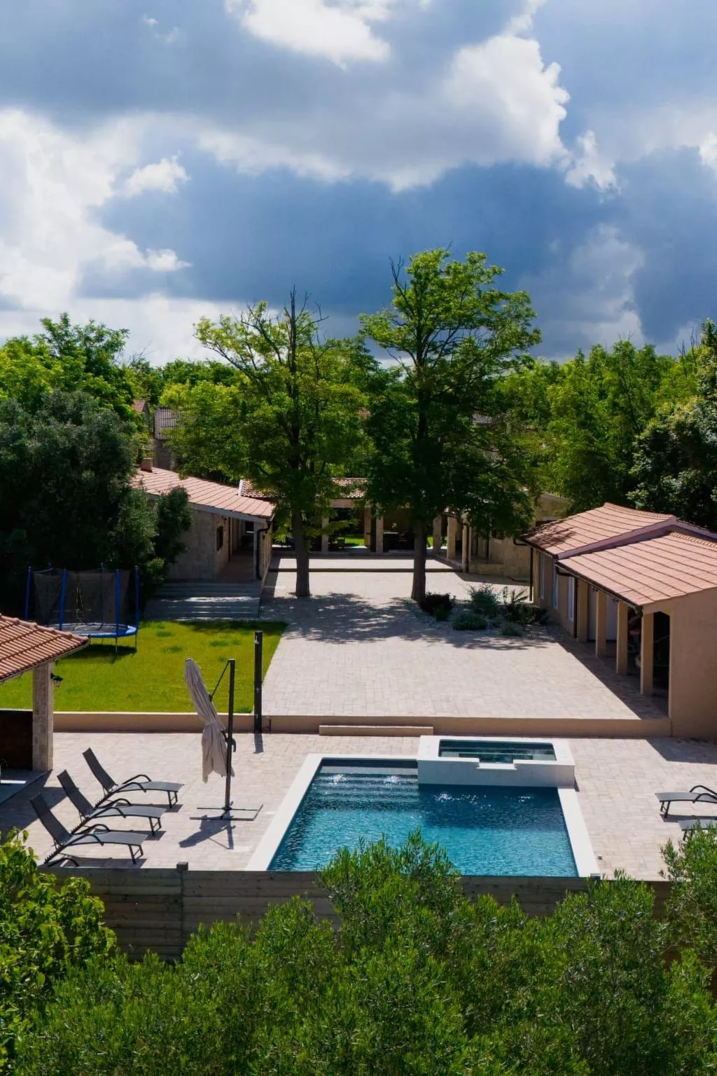 Wunderschöne Villa mit privatem Fitnessstudio und Pool - TA Leut-Buiten