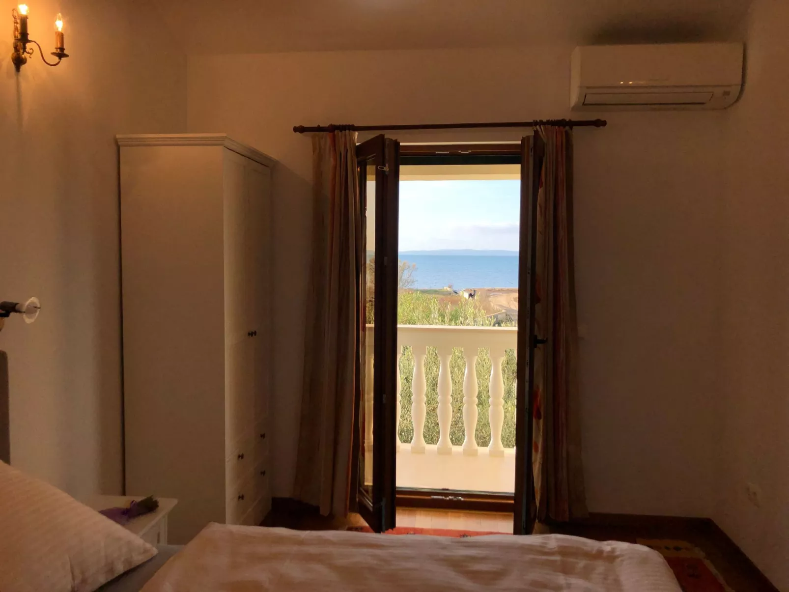 Villa Olive Grove-Binnen