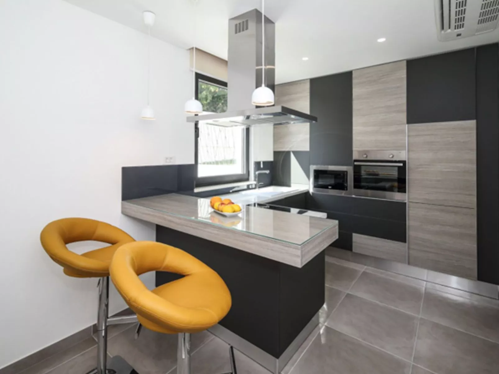 Luxusvilla Viola mit Pool, Sauna und Fitnessraum-Binnen