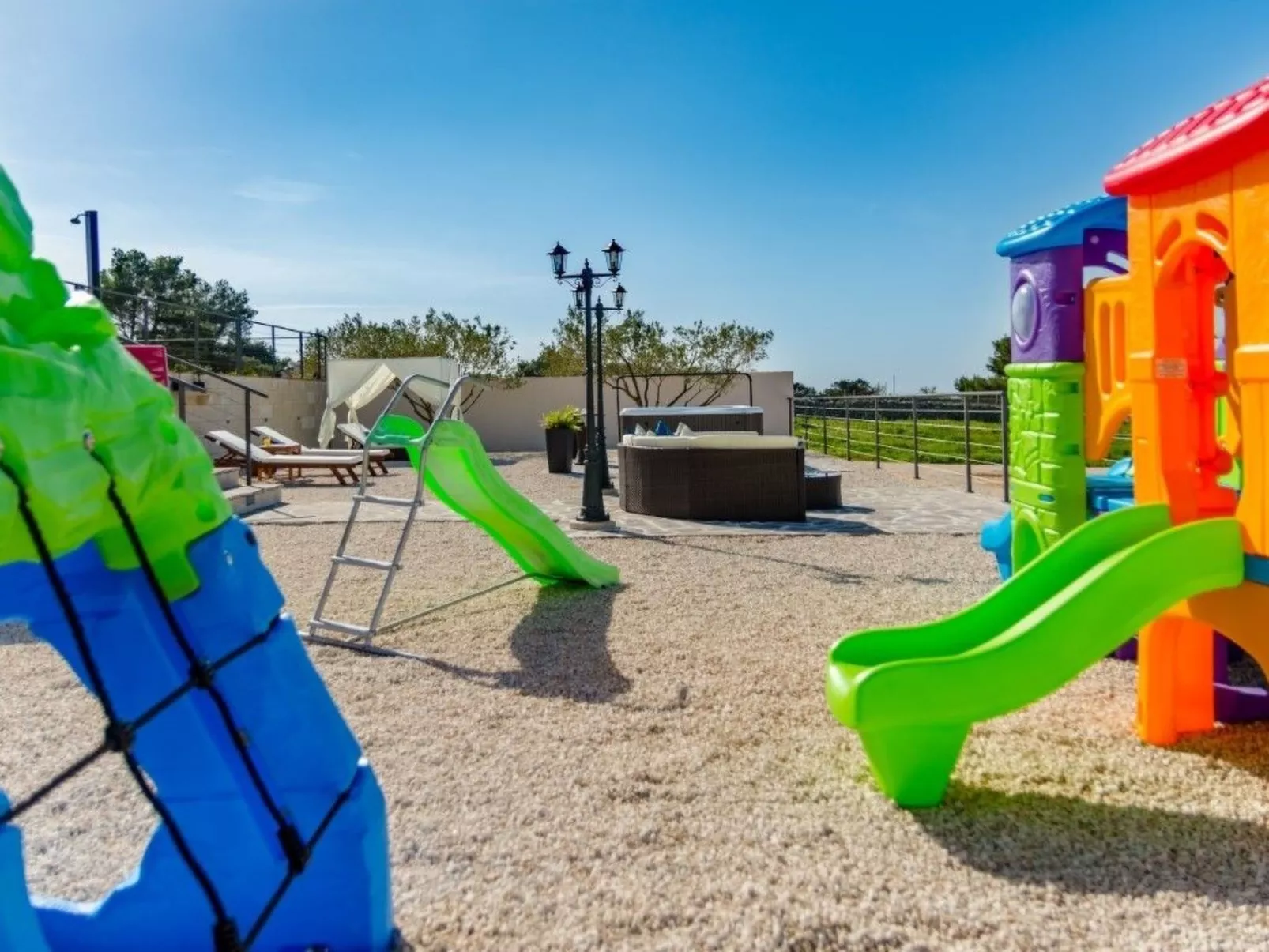 Villa Mis, Haus in Supetar mit privatem Pool-Buiten