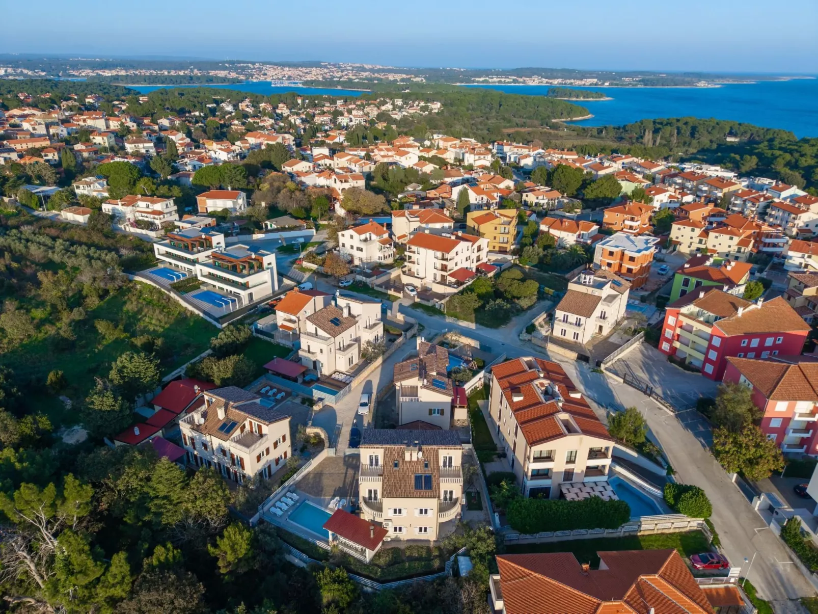 Villa Chiara mit 6 Schlafzimmern in Meeresnähe-Image-tags.info