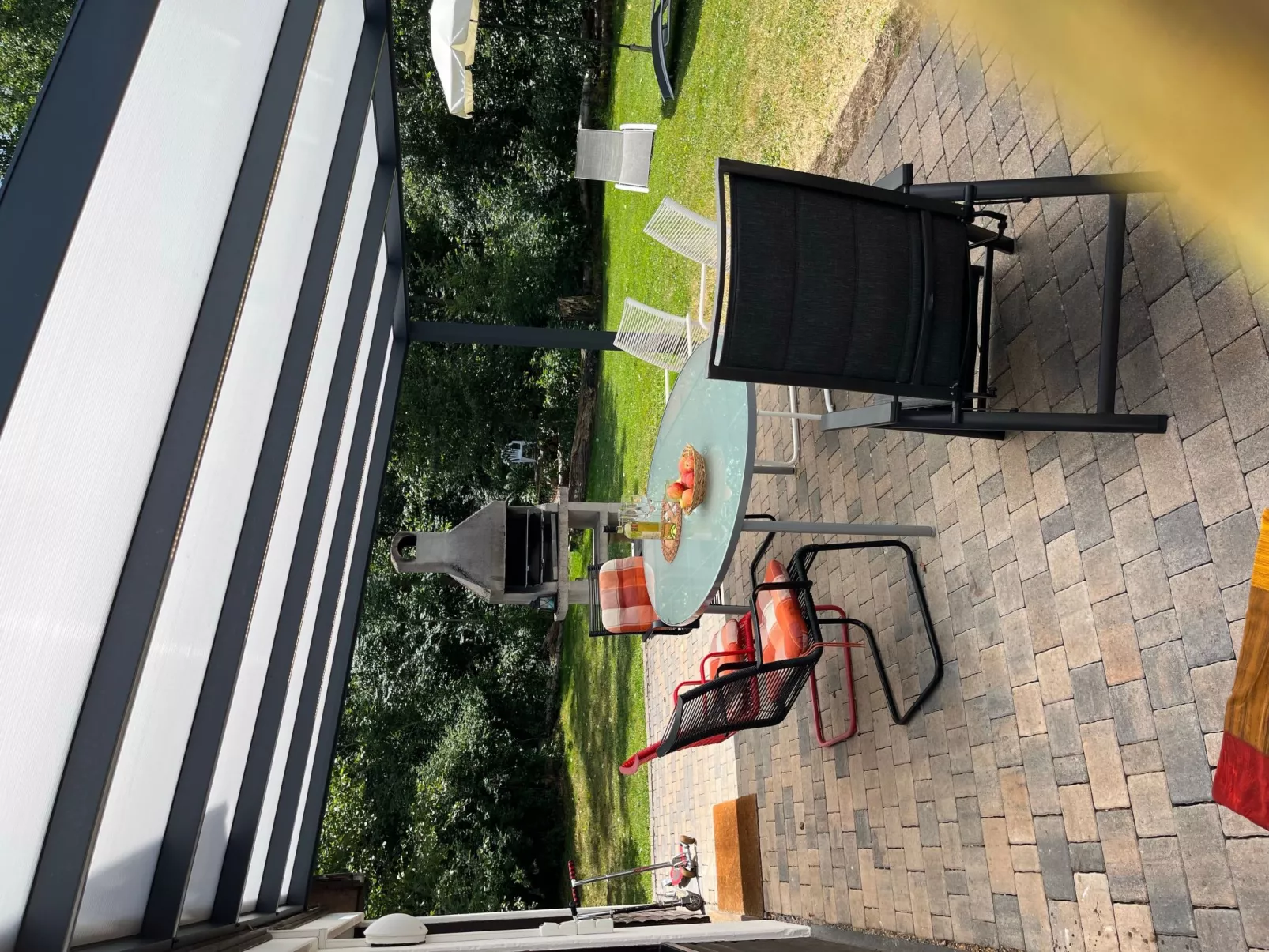 Familienfreundliches Haus mit großer Terrasse-Buiten