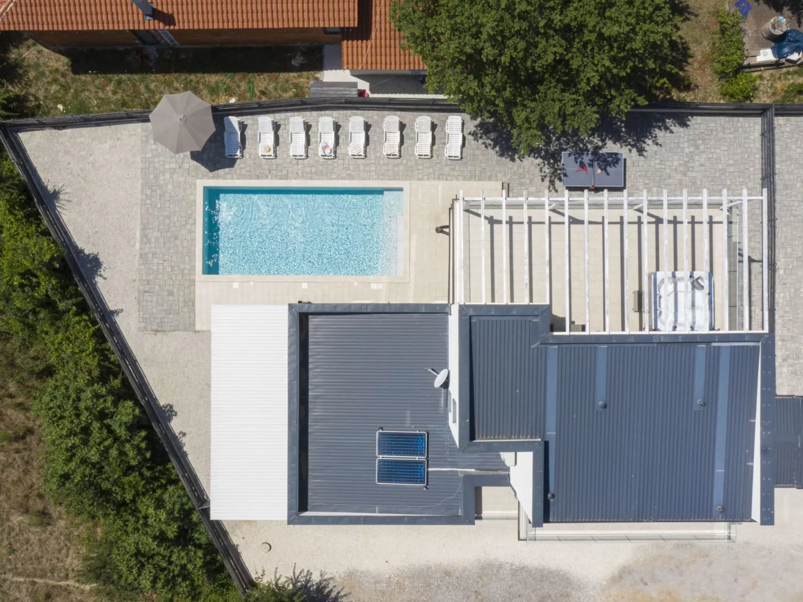 Villa Luna mit Pool, Sauna, Whirlpool, Tennisplatz-Binnen