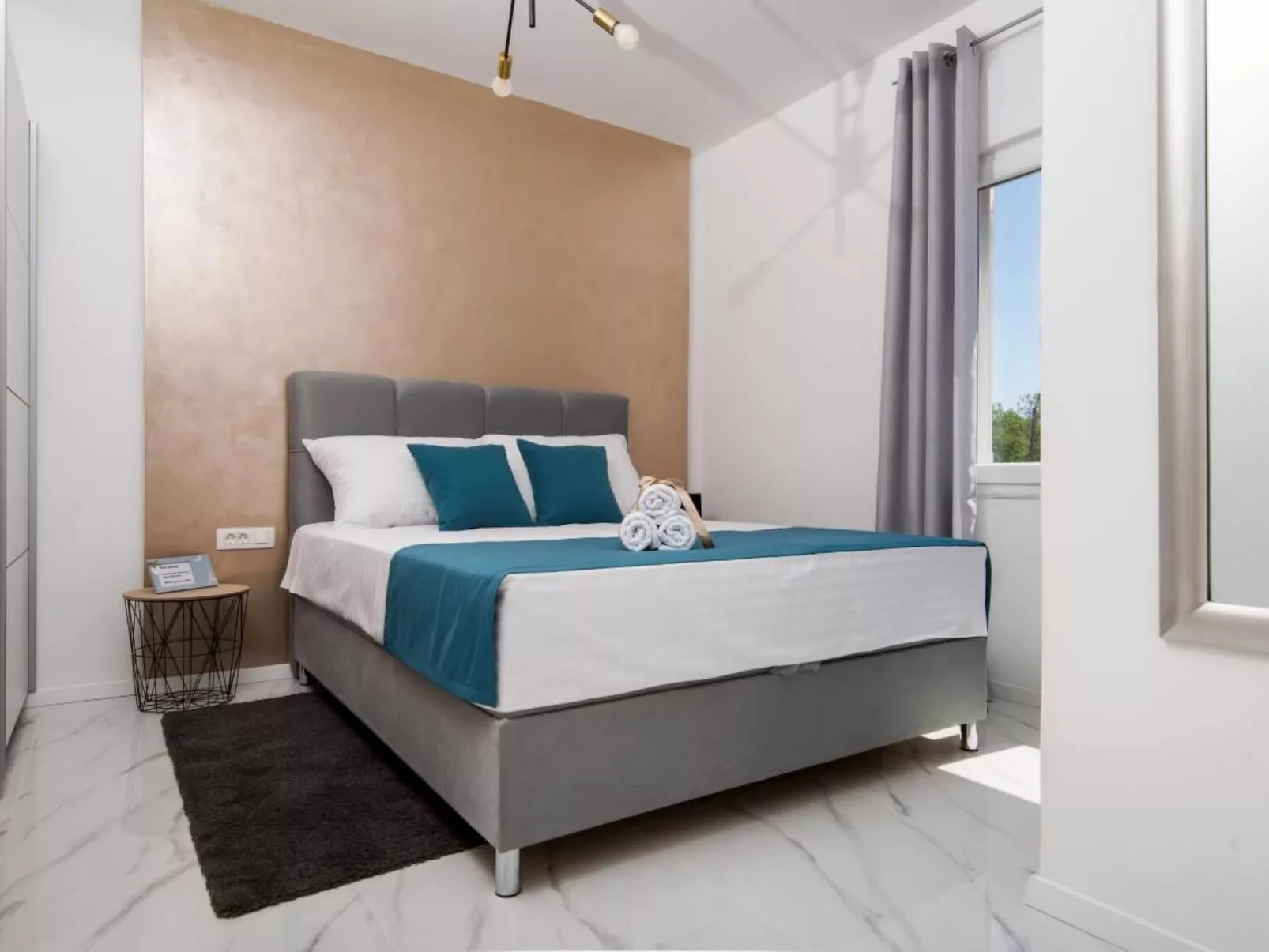 In Turanj mit Grill-Binnen