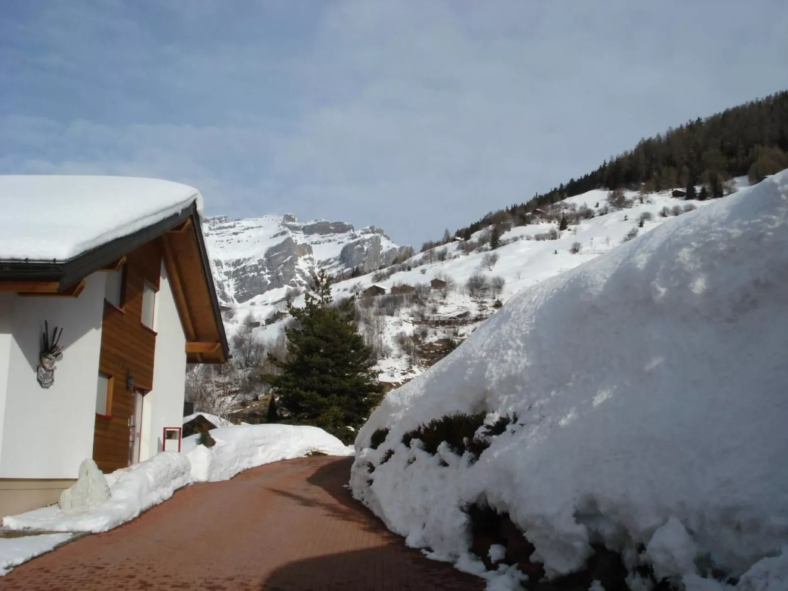 Chalet Kristall-Buiten