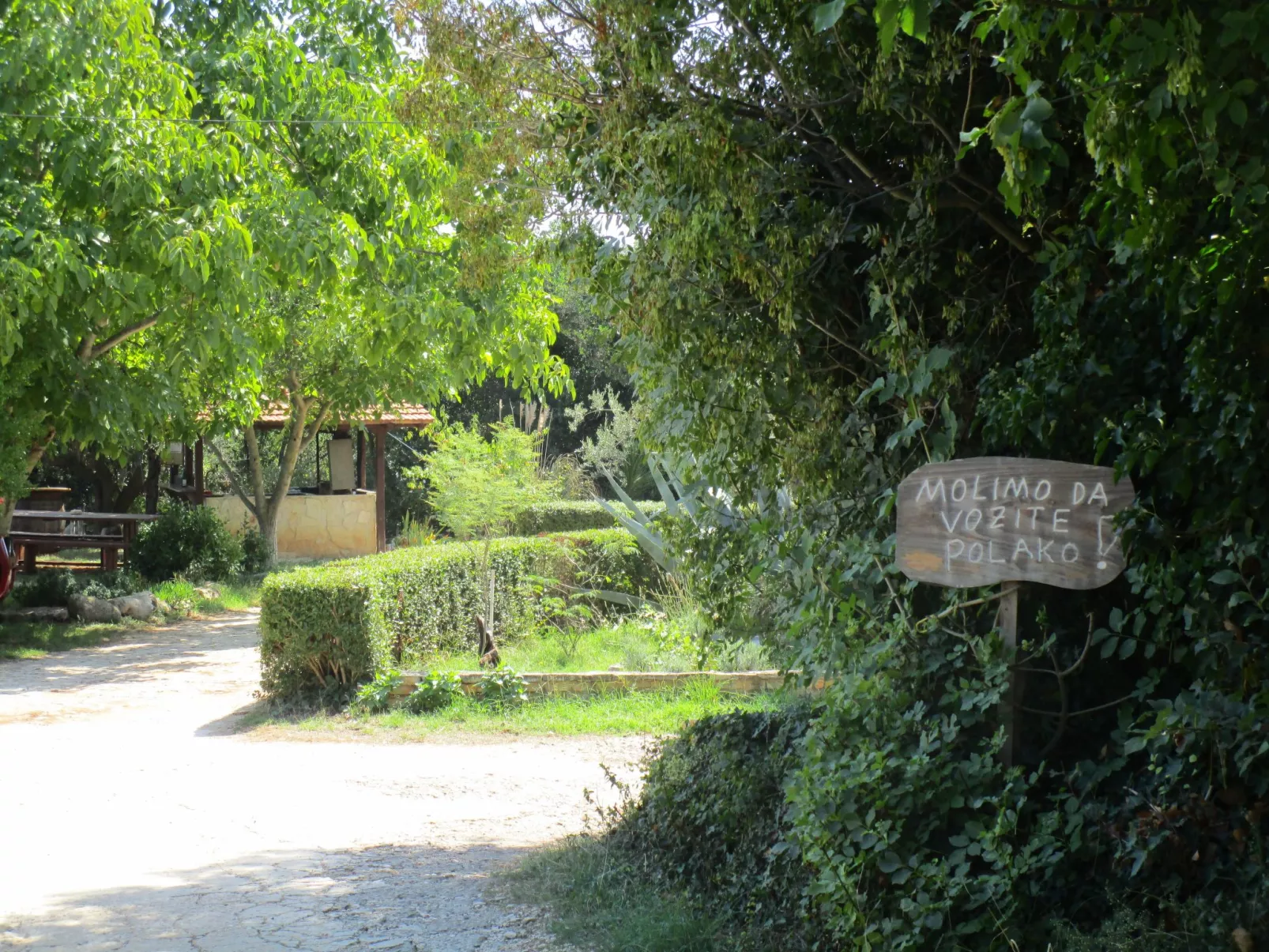 Ganze Wohnung in Ližnjan mit Möbliertem Balkon-Buiten