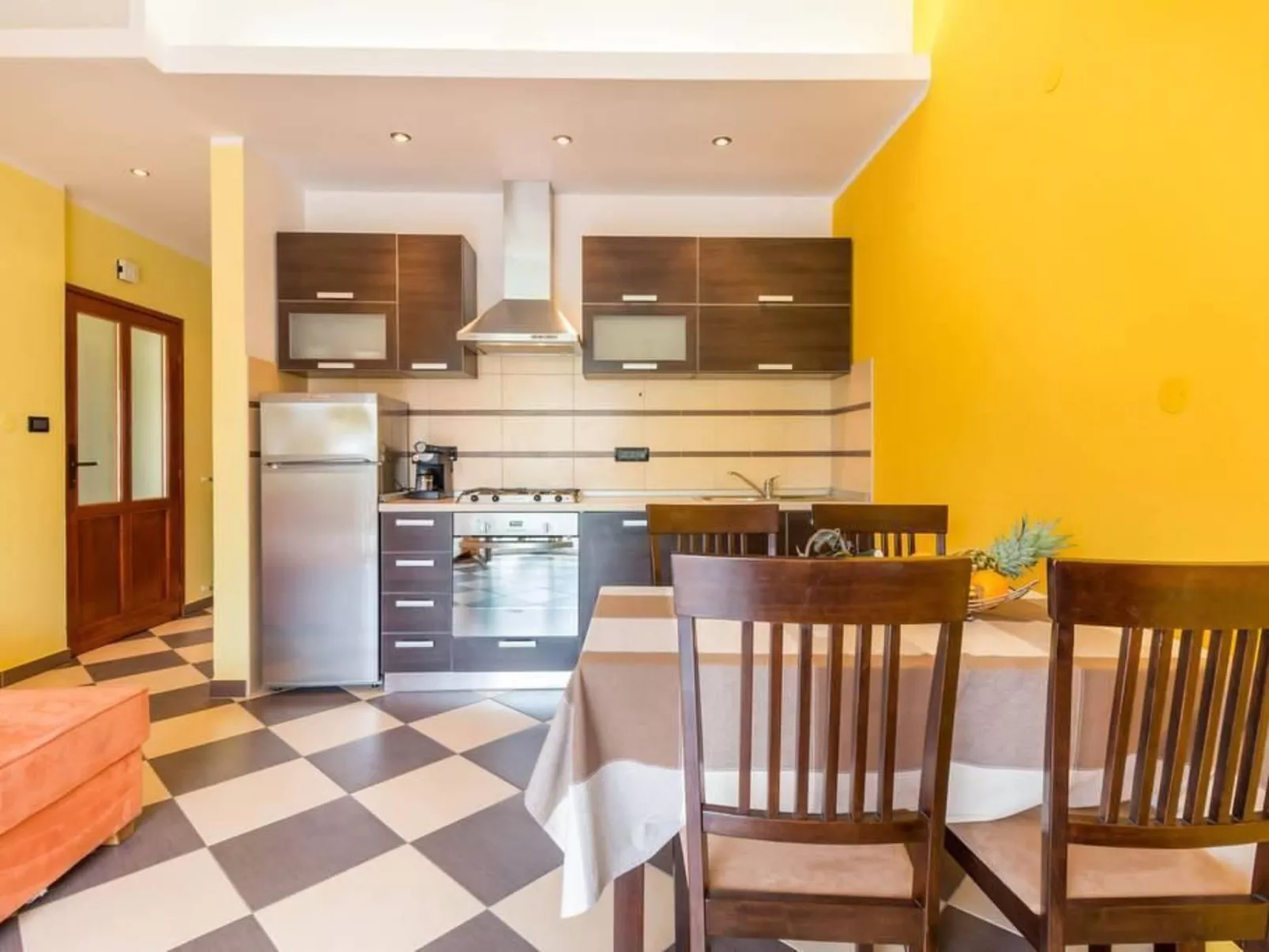 Modernes Appartement in Pula mit Grill und Garten