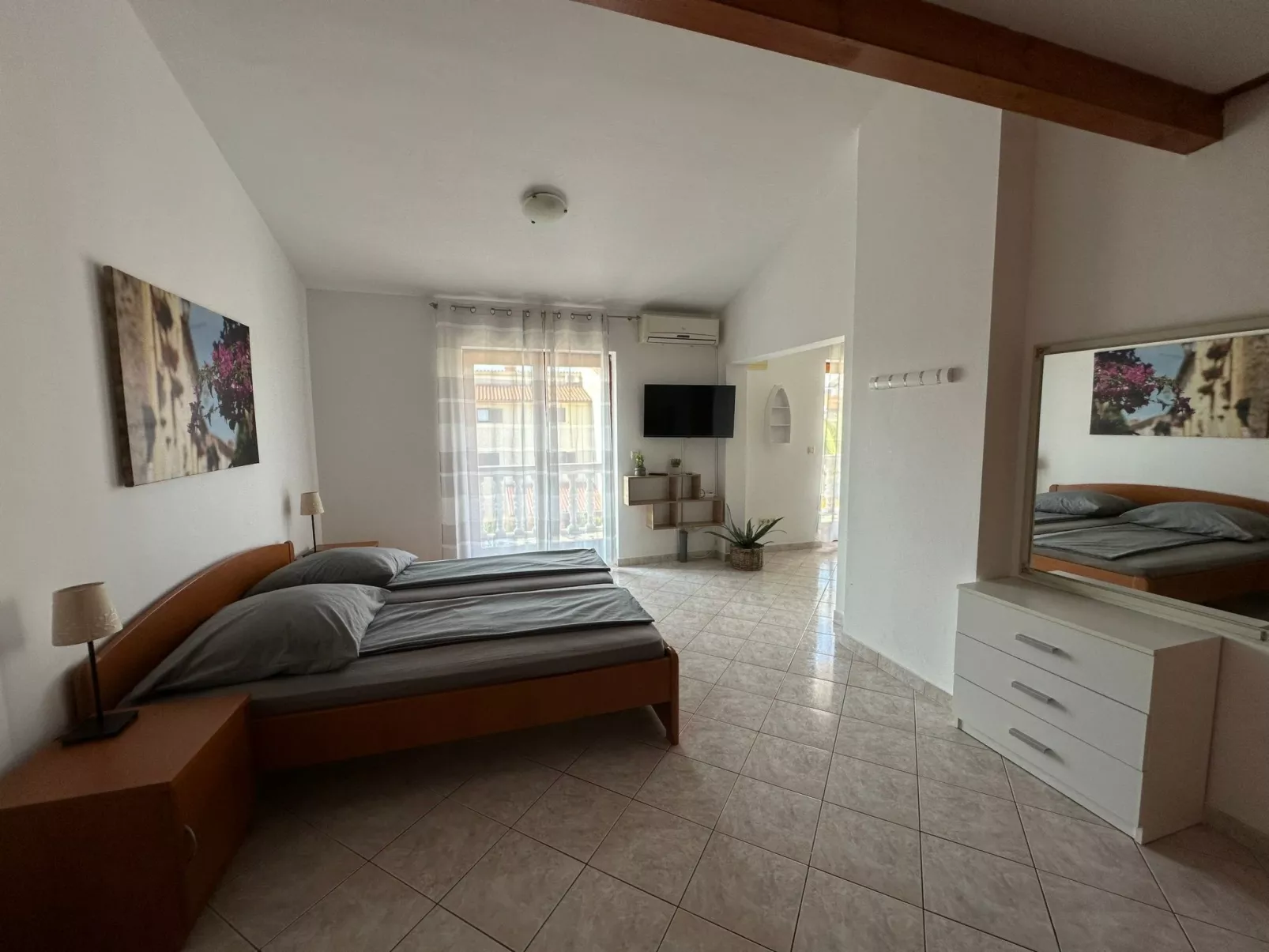 In ruhiger Lage mit Balkon-Binnen