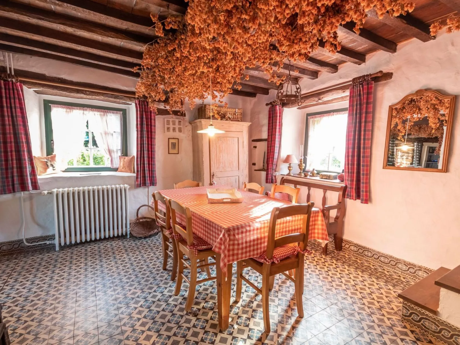 Ardenner Villa mit Jacuzzi-Binnen