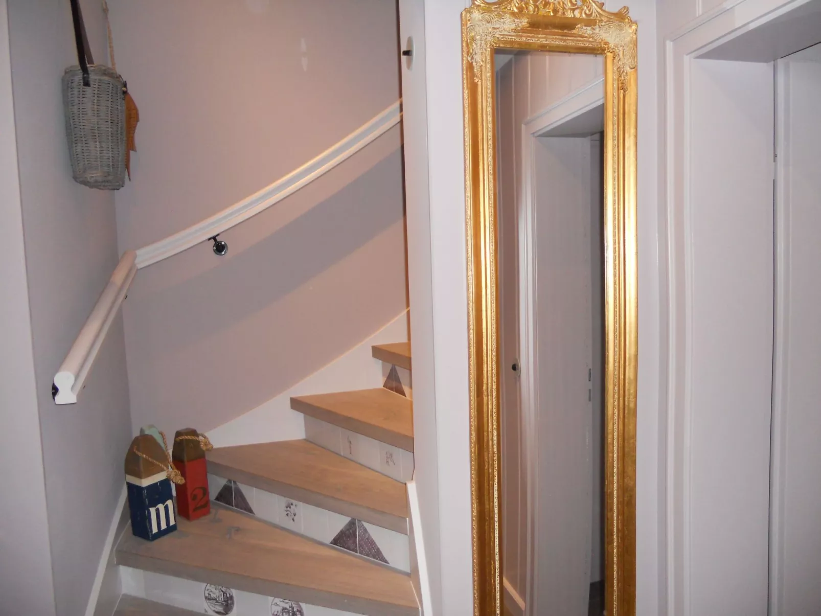 Wünderschöner Hausteil mit Garten-Binnen