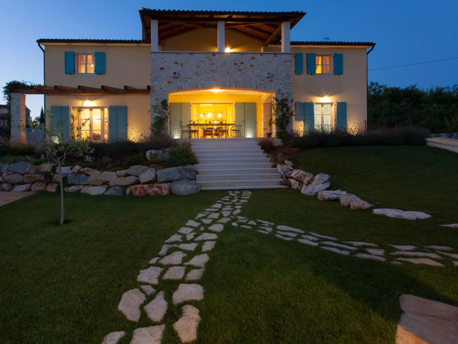 Luxusvilla "Azzurra" mit beheiztem Pool-Buiten