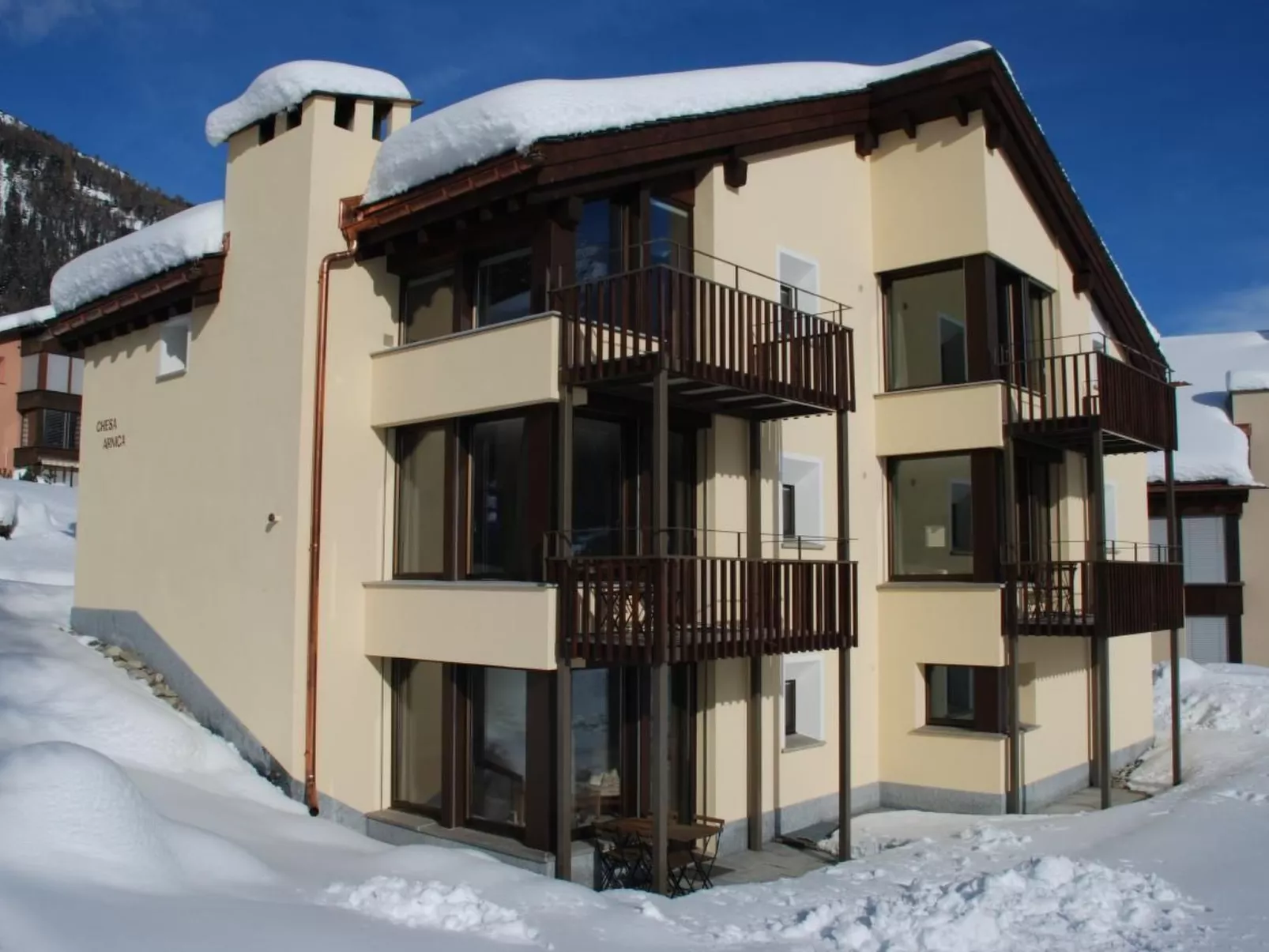 Chesa Arnica A1-Buiten