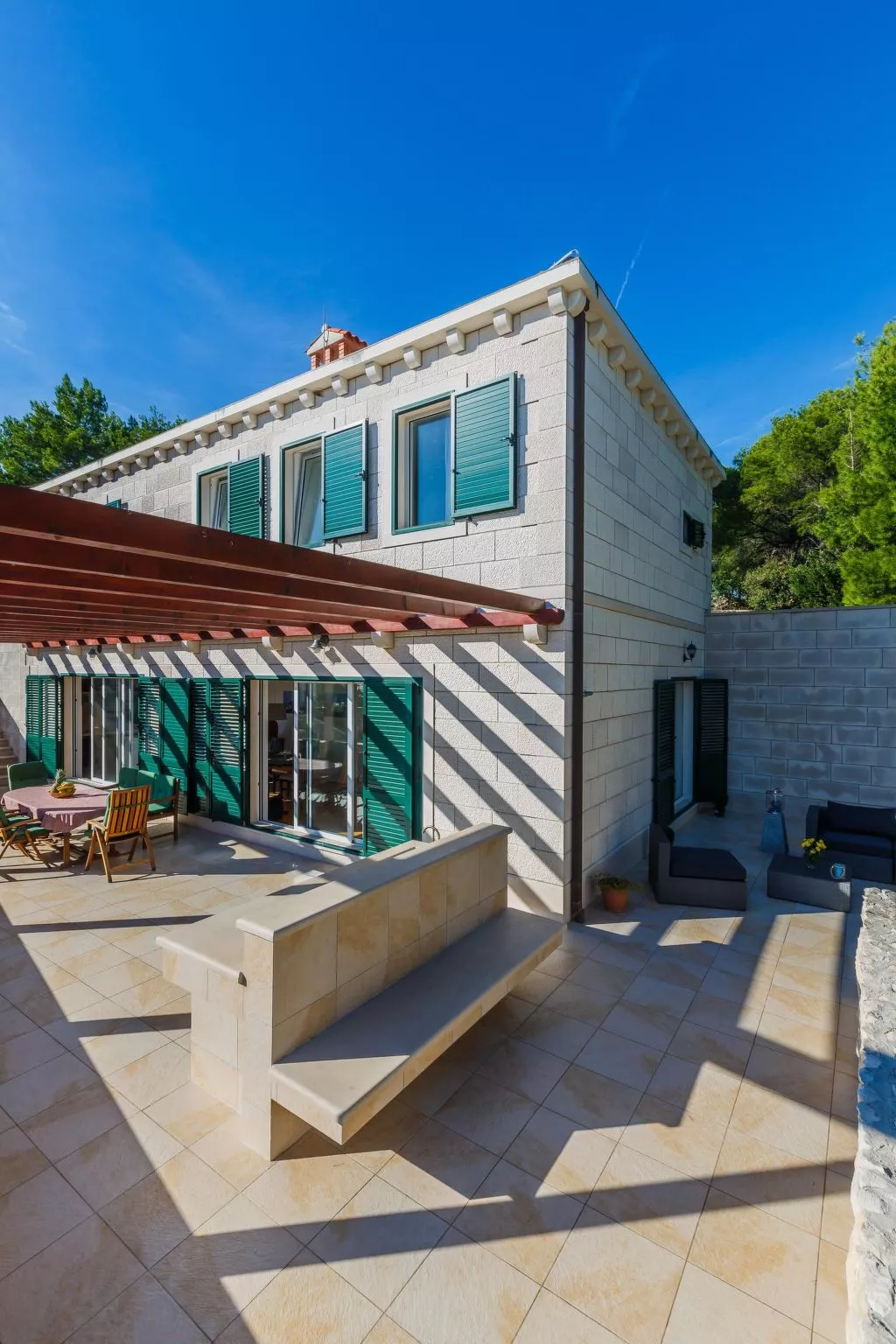 Ferienvilla "Osibova" mit Blick auf das Wasser-Buiten