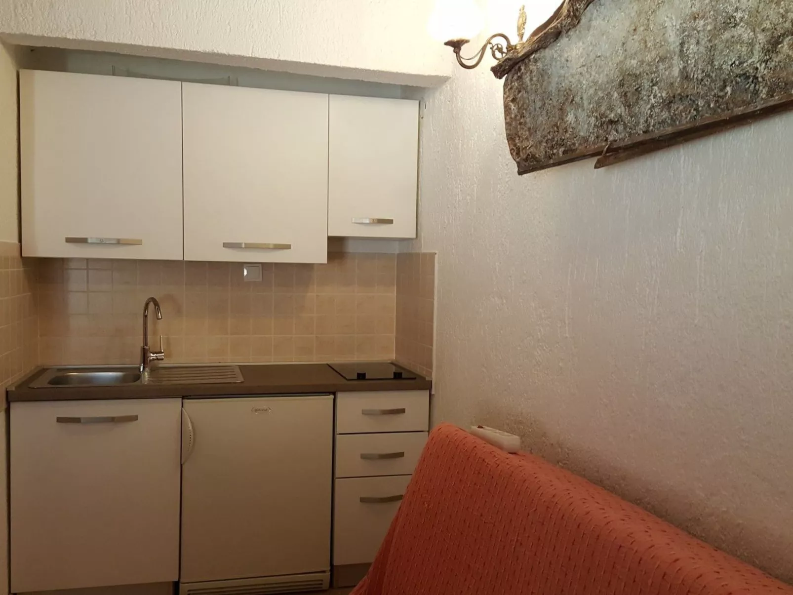 Kleine Wohnung mit schönem Balkon - Image-tags.info