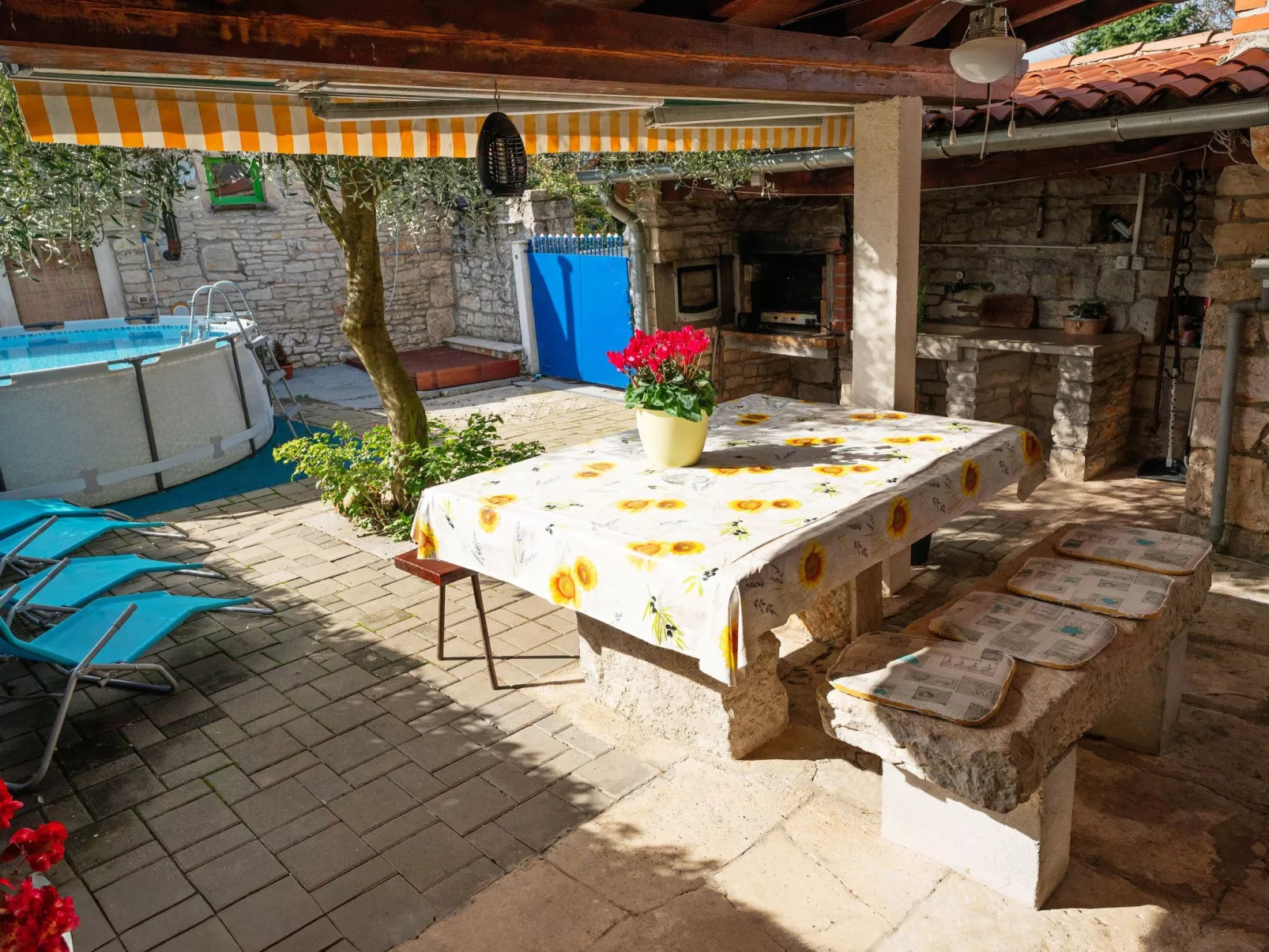 Wunderschönes Haus in Peresiji mit privatem Pool