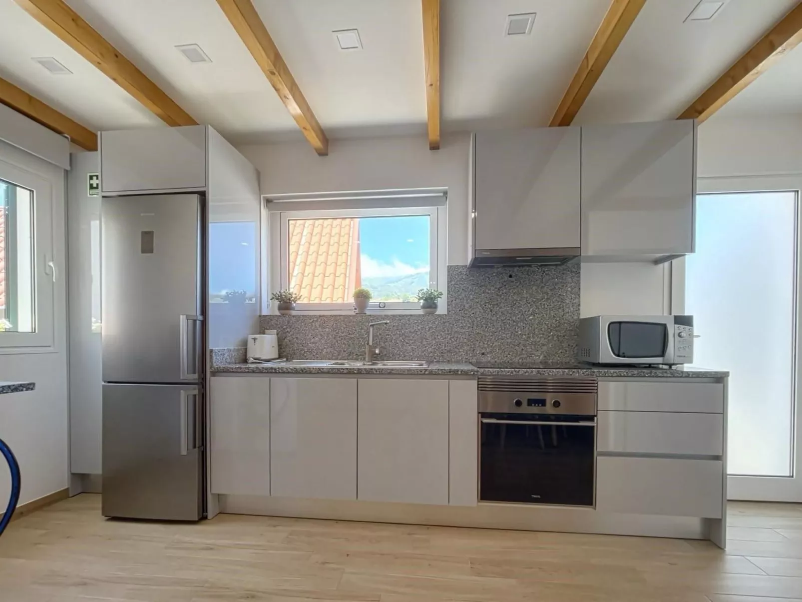 Celeiro do Avô-Binnen