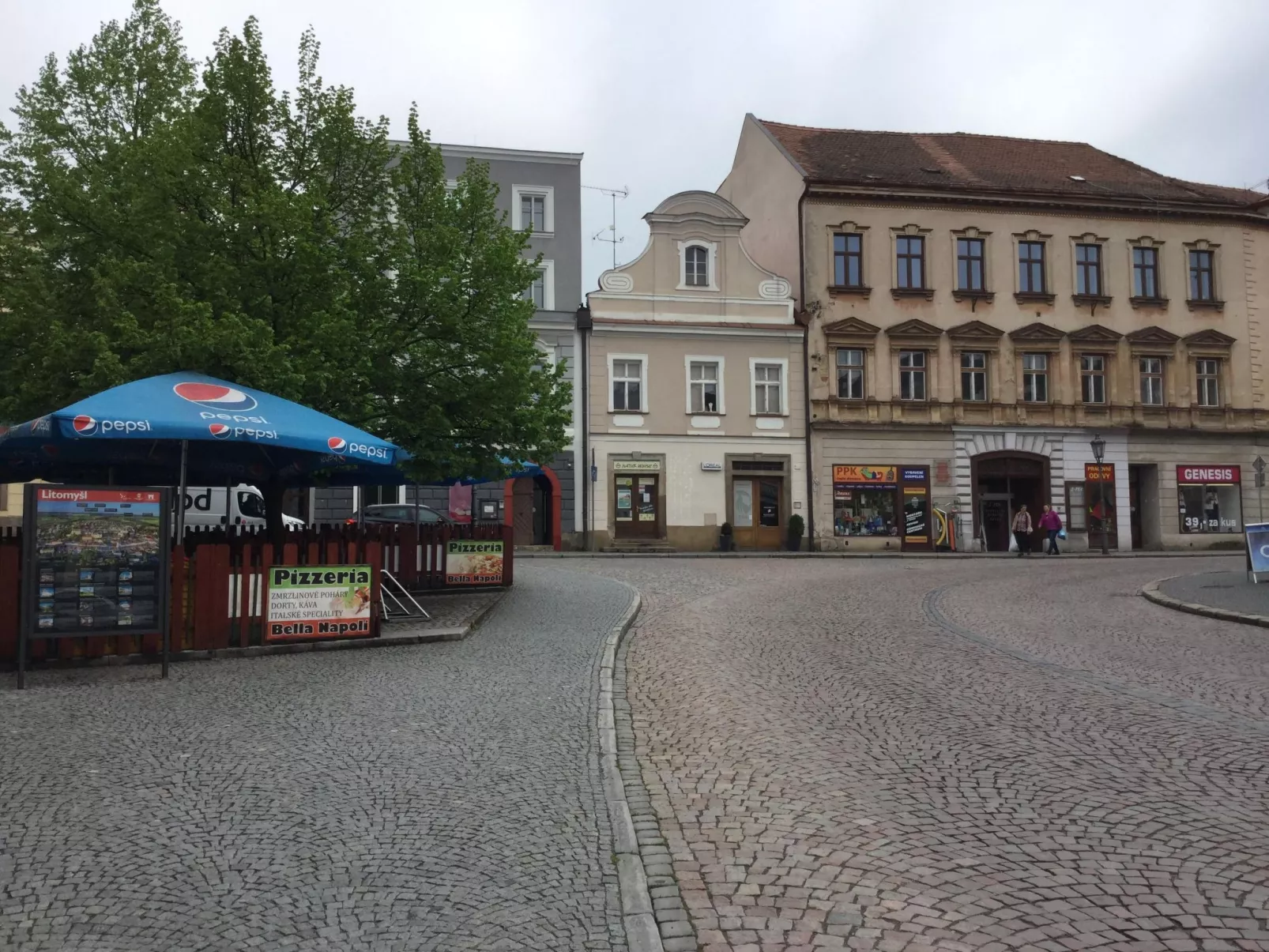 Wohnung auf einem eingezäunten Grundstück-Buiten