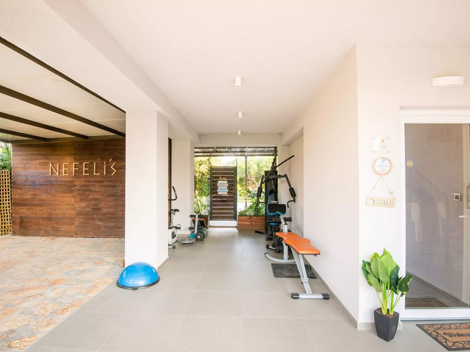 Geräumige Familienvilla, privater Pool und Garten-Buiten