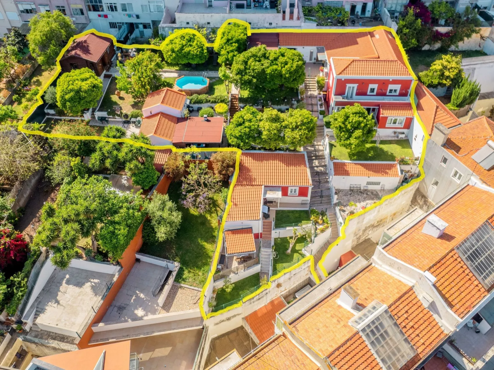 In Algés mit Kleinem gemeinsamem Pool - Buiten