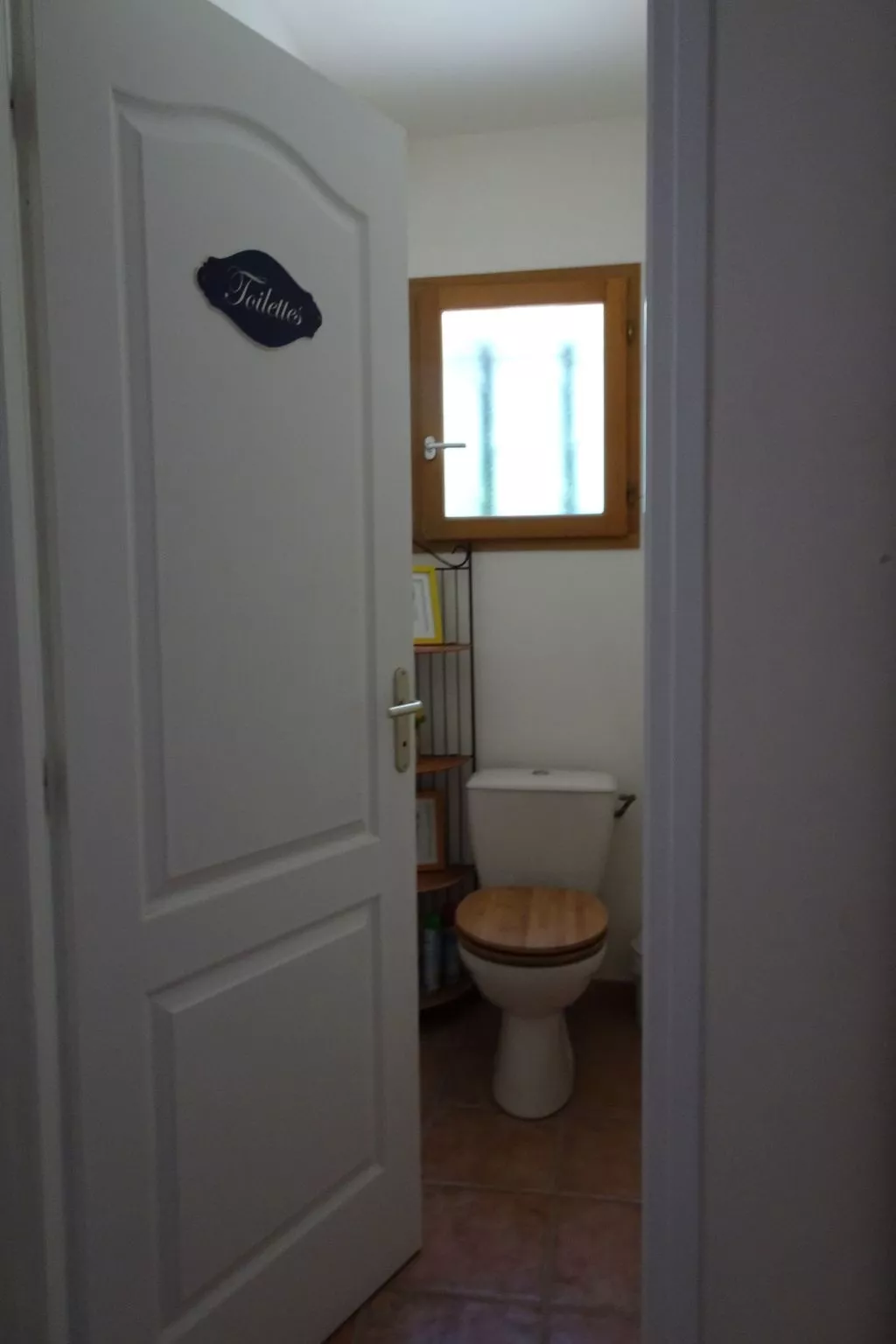 À l'abri du Mistral-Image-tags.info