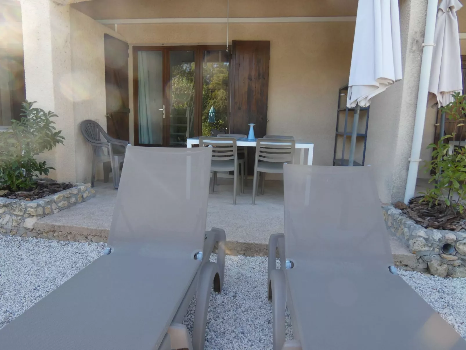 "La Cigale" mit Schwimmbad-Buiten