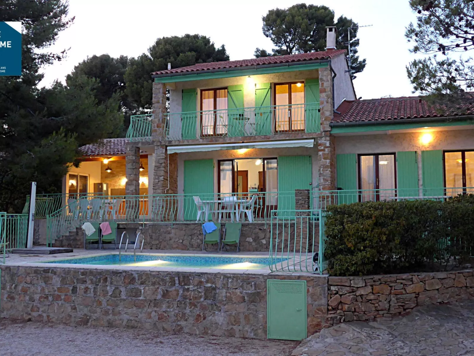 Villa und Pool mit Meerblick nur für Sie - Buiten