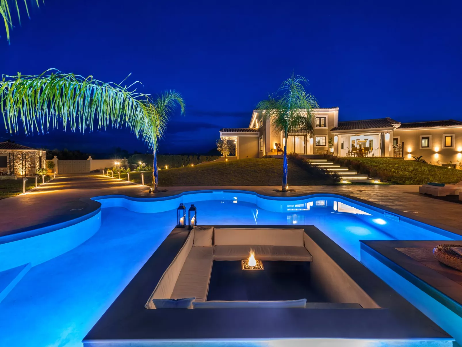 In Arkadii mit Außenpool-Buiten