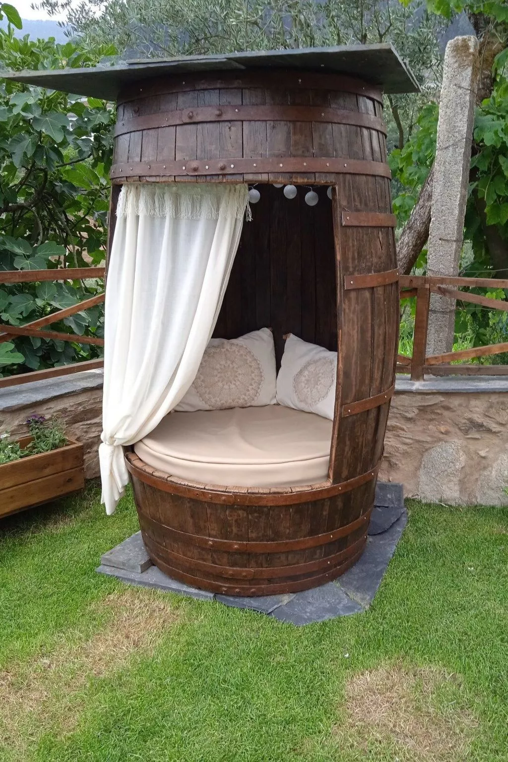 Eine Zuflucht in den Bergen-Binnen