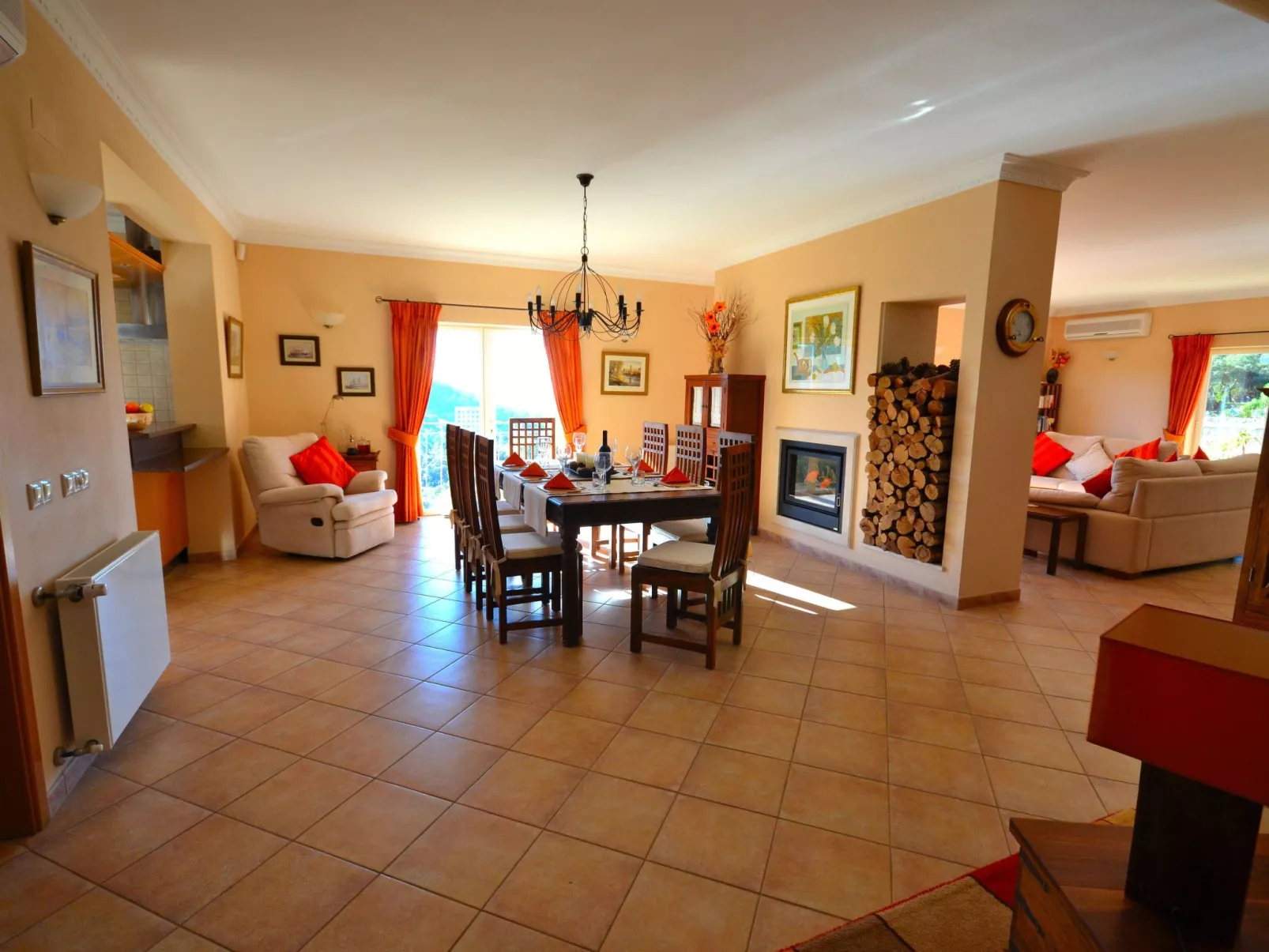 Luxuriöse Privatvilla mit Infinity-Pool-Image-tags.info