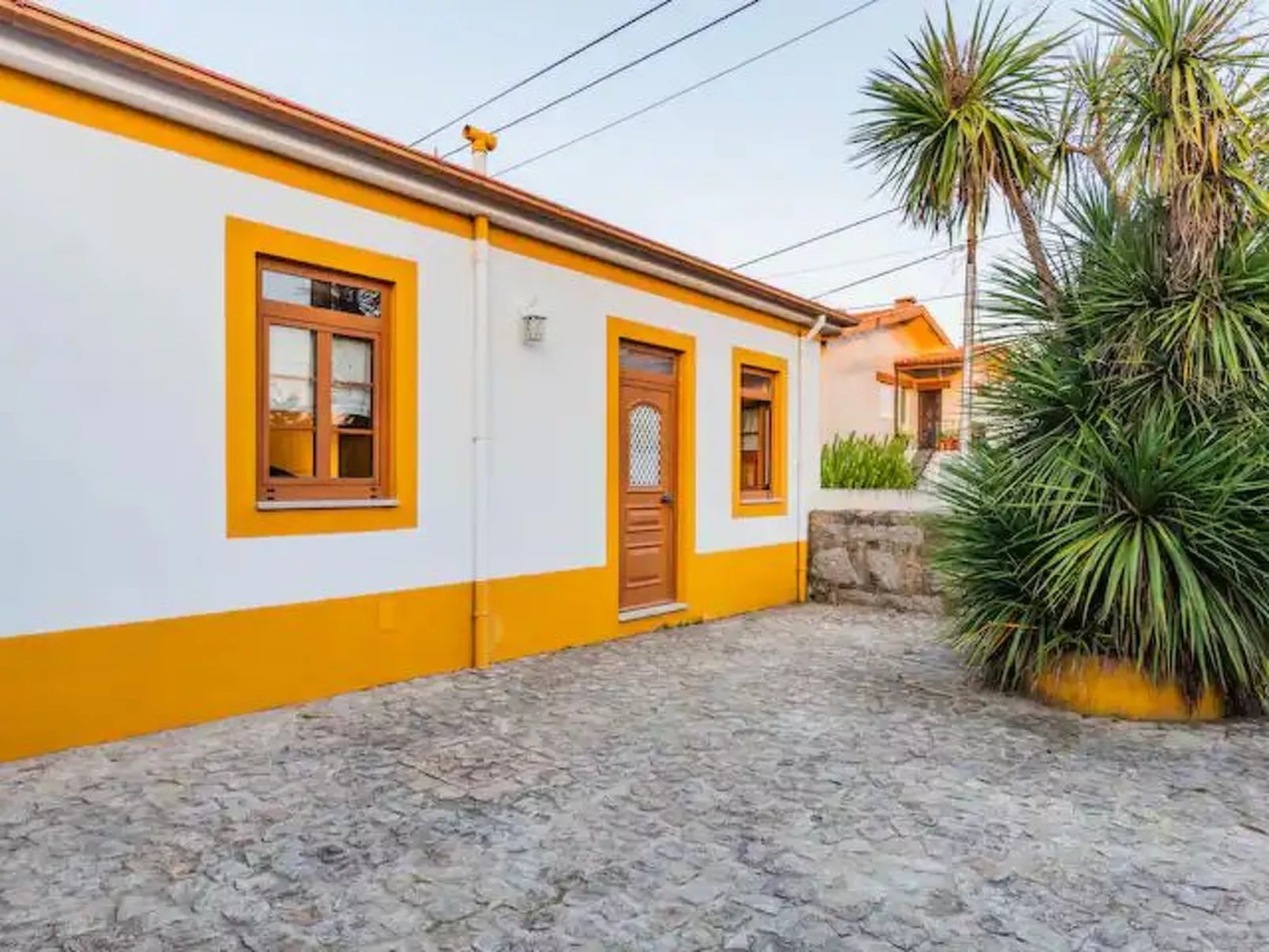 Mit Garten, Grill und Terrasse-Buiten