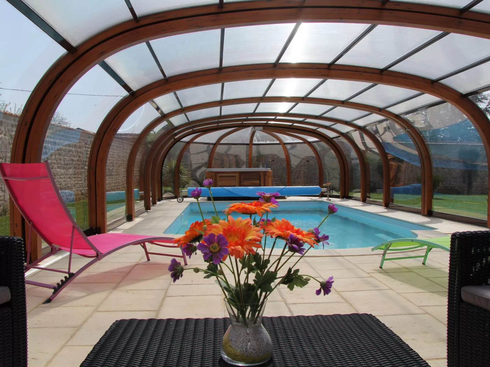 Villa "La Bergerie" mit Privatpool und Spa-Buiten