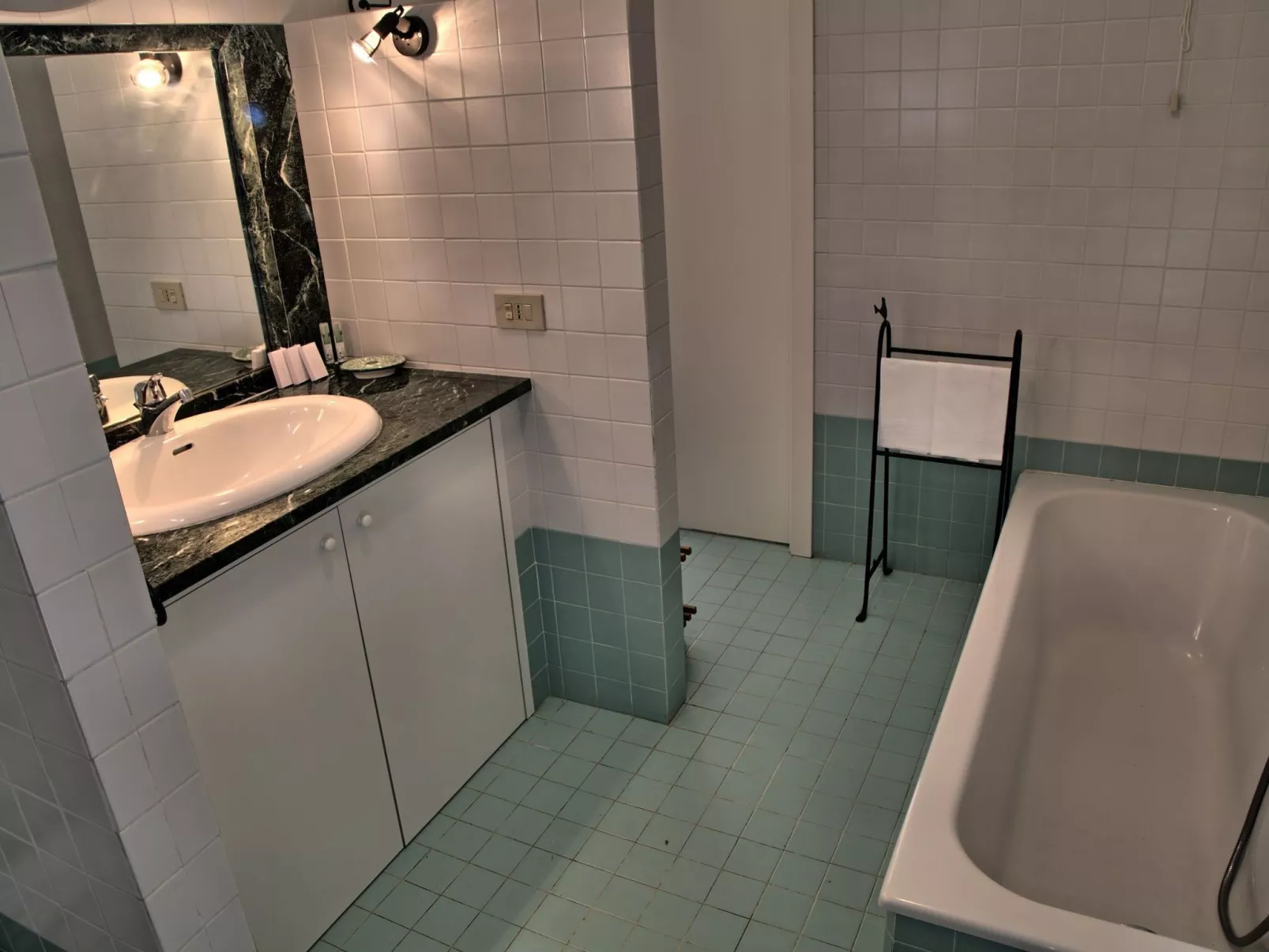 "Haustierfreundliches 'Cottage Glicini' mit Pool und Aussicht-Binnen