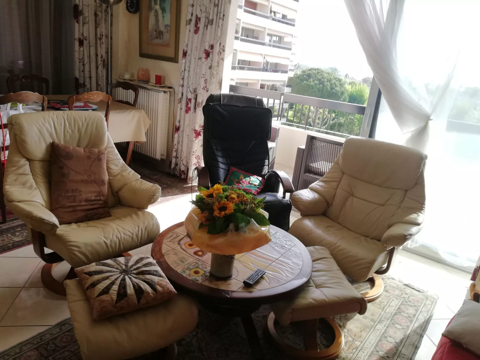 Gemütliche Wohnung, 5 Minuten vom Strand entfernt-Binnen