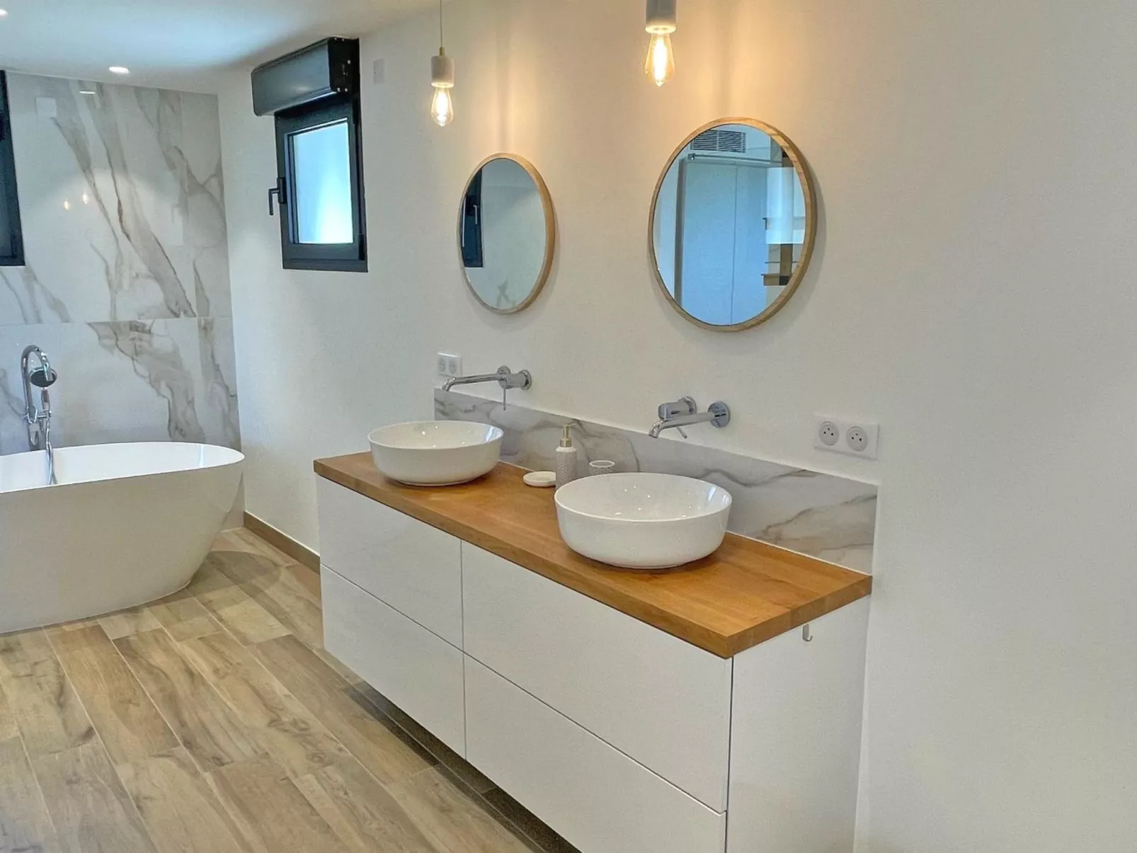 Villa 10 Personen - Swimmingpool - Klimaanlage- Sainte Maxime-Binnen