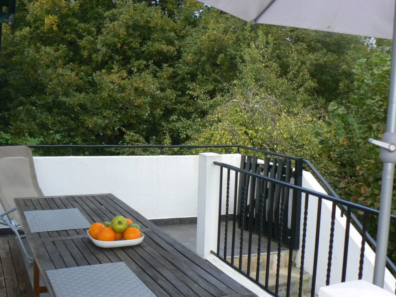 Fewo mit Terrasse-Buiten