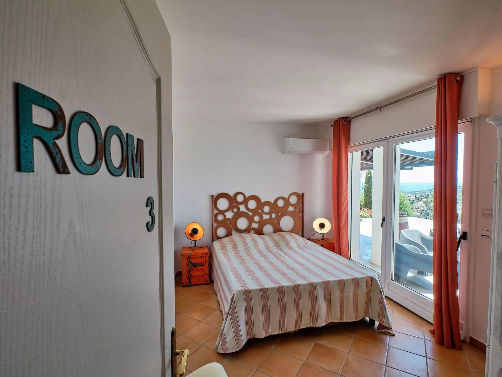 950m vom Meer, herrlicher MEERESBLICK, Pool, Jac-Binnen