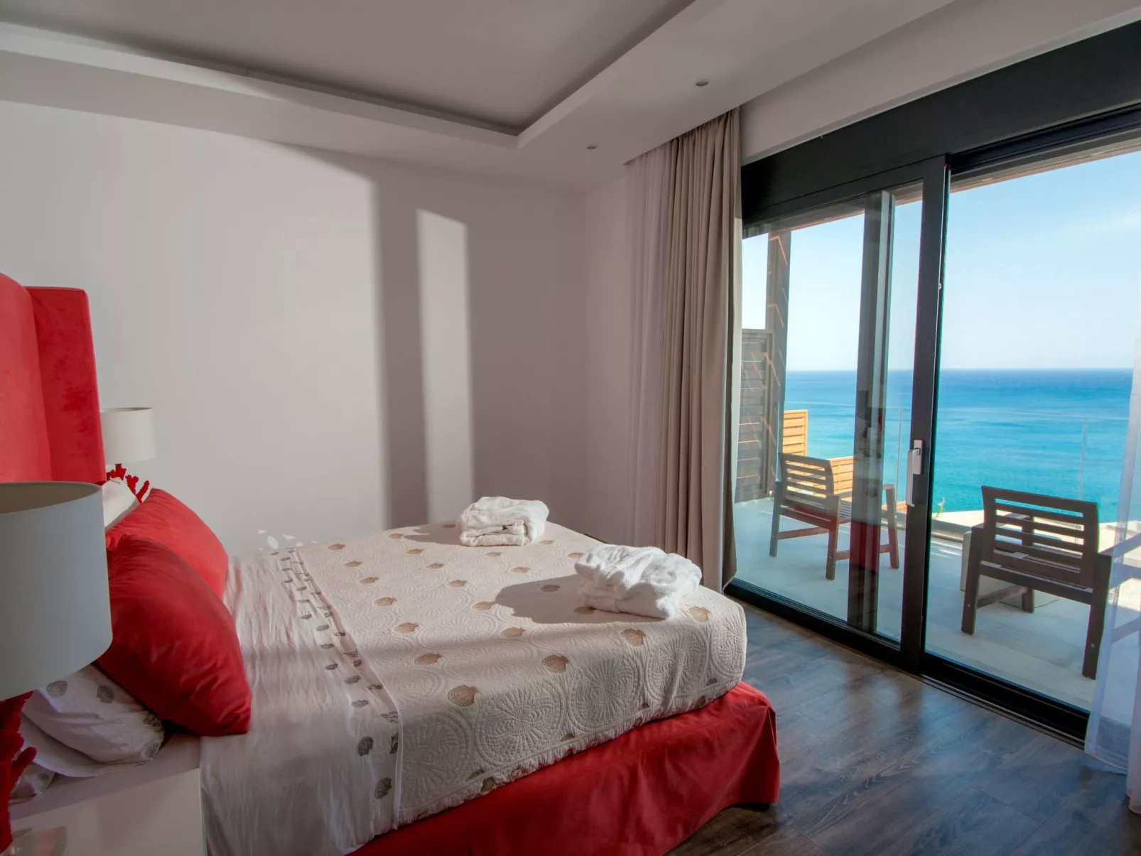 "Villa Dimitra" mit Infinity Pool-Binnen