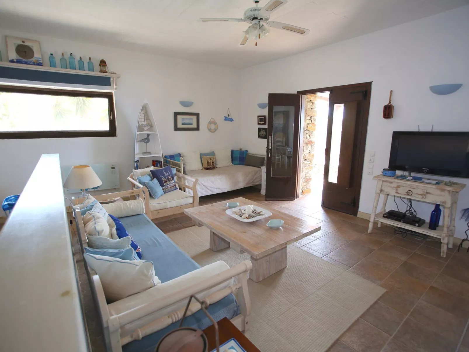 Luxuriöse, ruhige Wohnung direkt am Meer - Privatstrand-Binnen